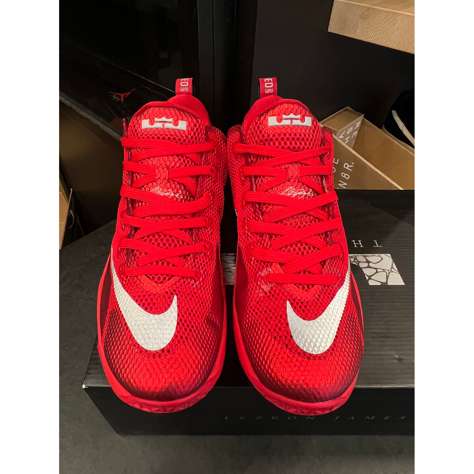 Nike Nike LeBron 12 Low University Red Size 9.5, PREOWNED