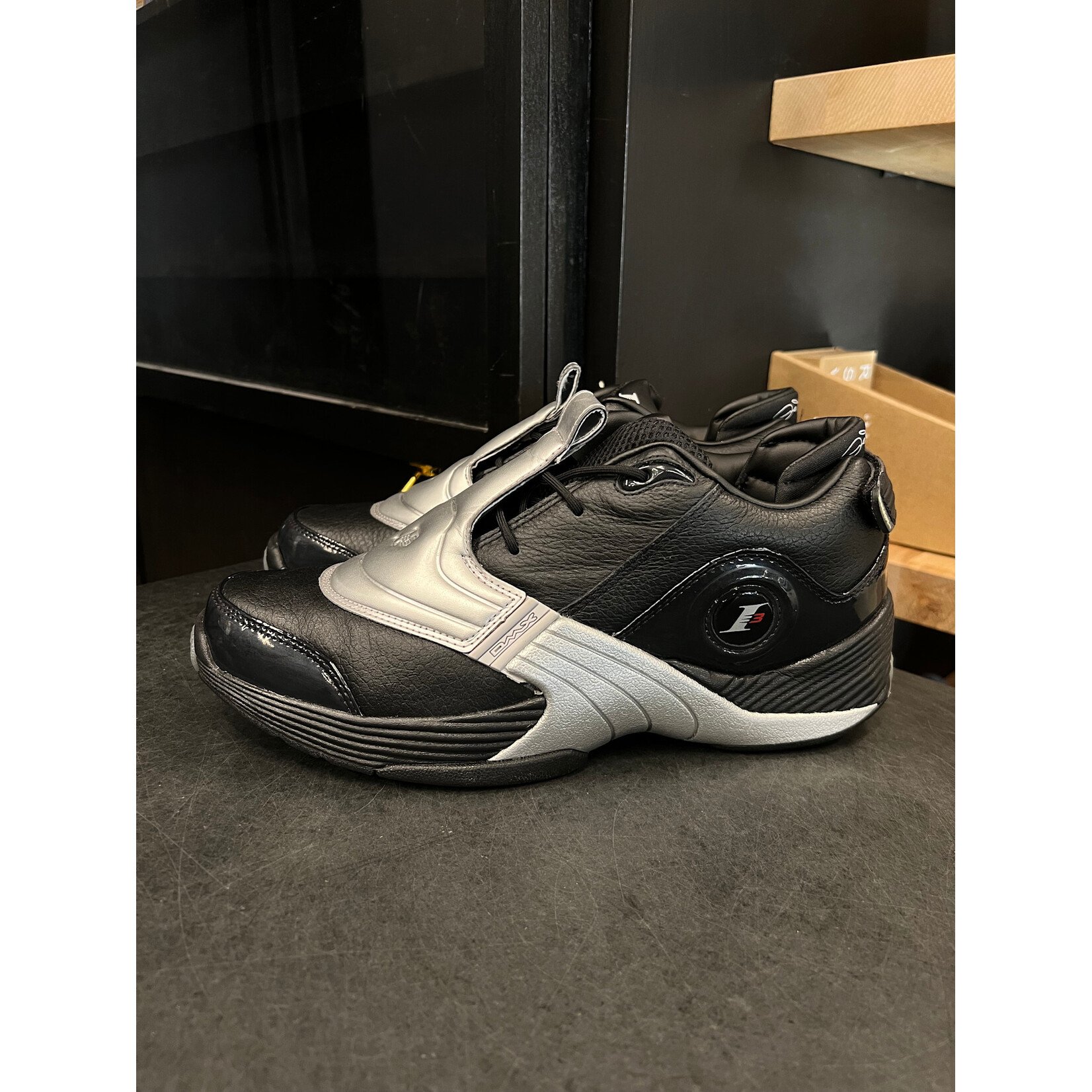 Reebok Reebok Answer 5 Black Silver Size 8.5, PREOWNED