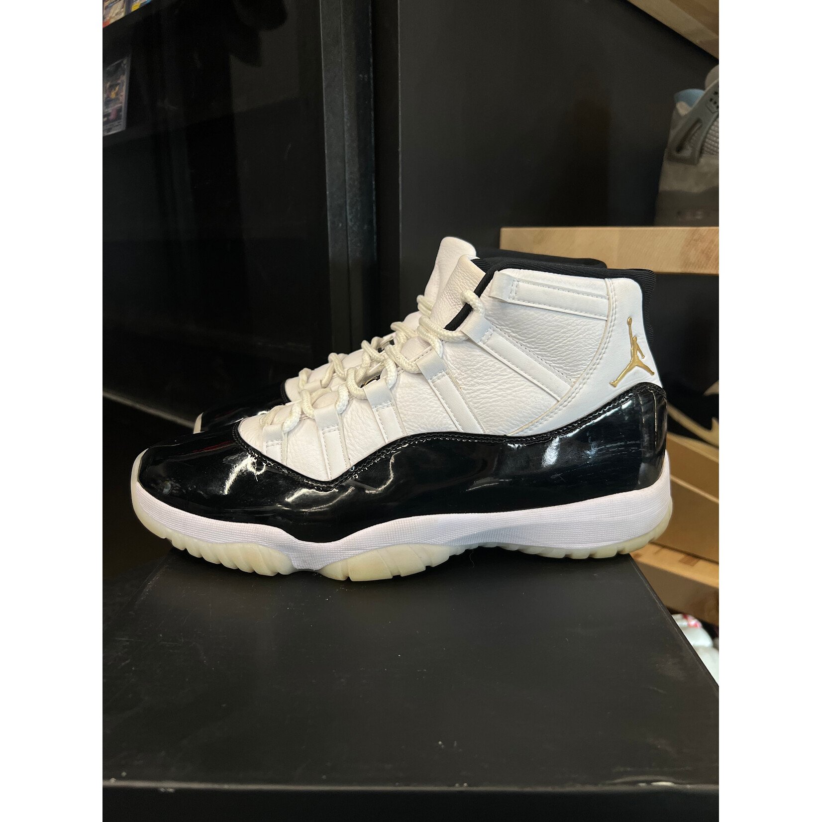 Jordan Jordan 11 Retro DMP Gratitude (2023) Size 11, PREOWNED