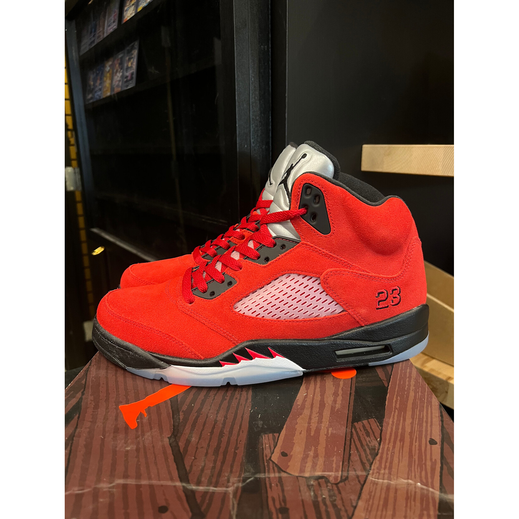 Jordan Jordan 5 Retro Raging Bull Red (2021) Size 10.5, PREOWNED