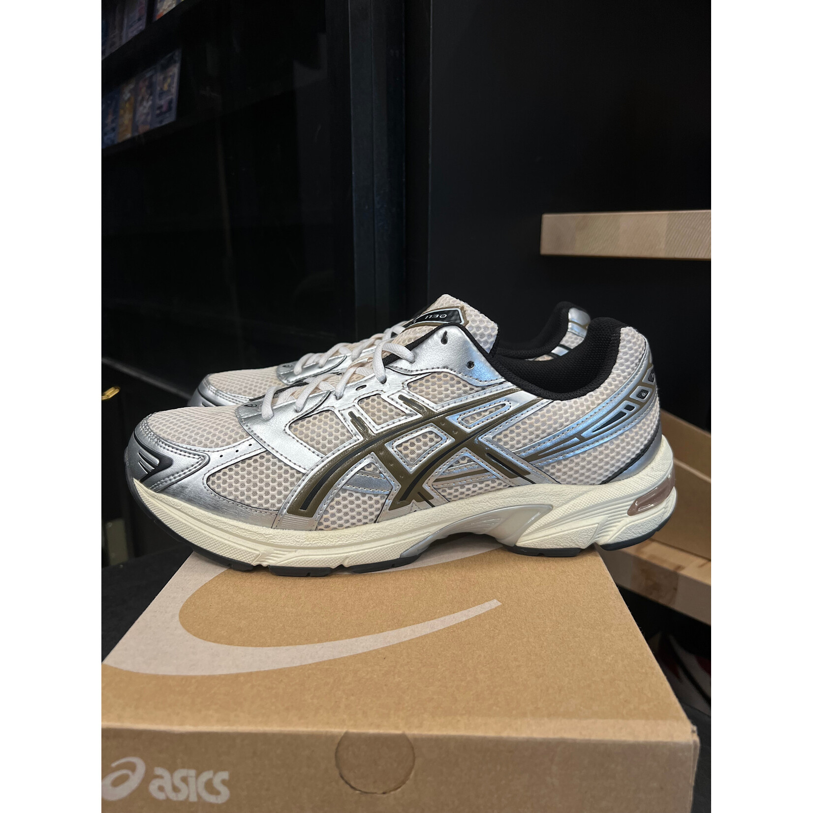 ASICS ASICS Gel-1130 White Clay Canyon Size 11, PREOWNED