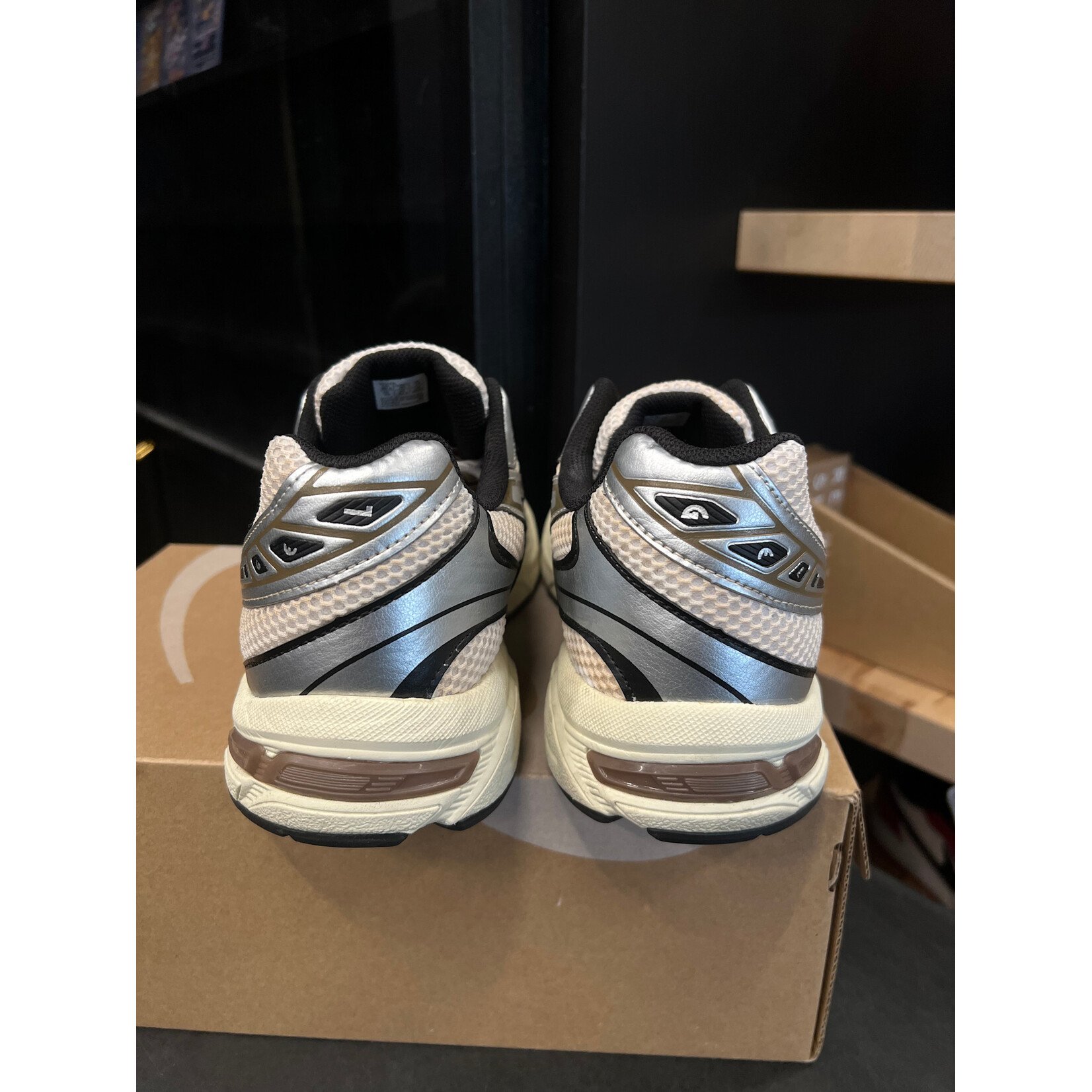 ASICS ASICS Gel-1130 White Clay Canyon Size 11, PREOWNED