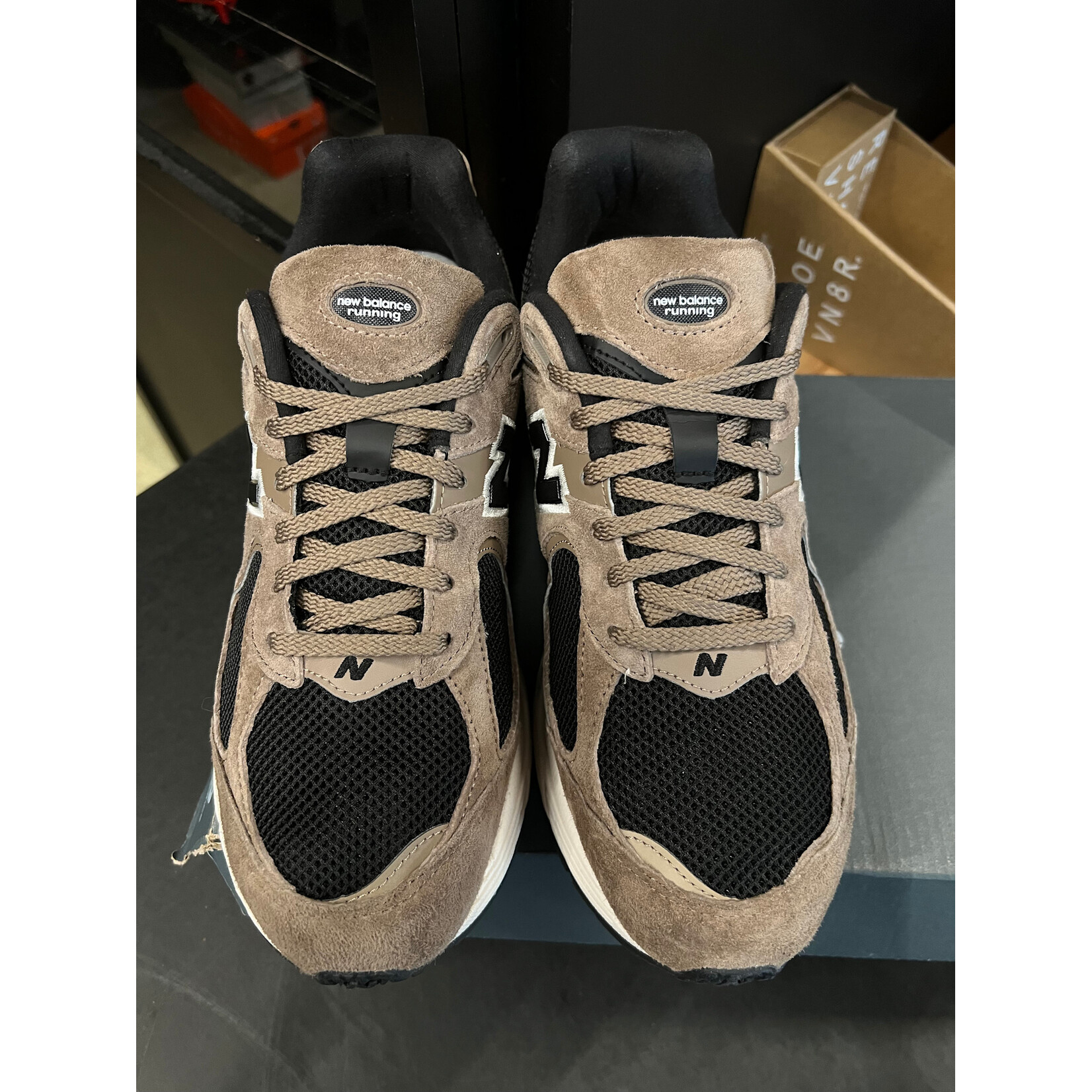 New New Balance 2002R Driftwood Black Size 10, PREOWNED