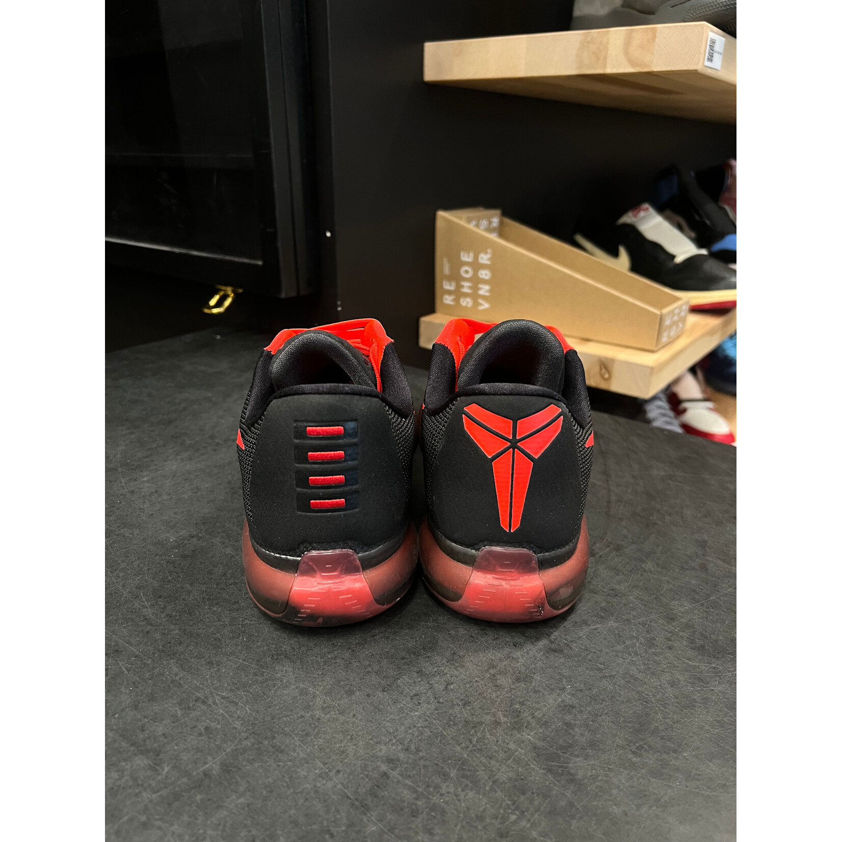 Nike Nike Kobe 10 Bright Crimson Size 10.5, PREOWNED