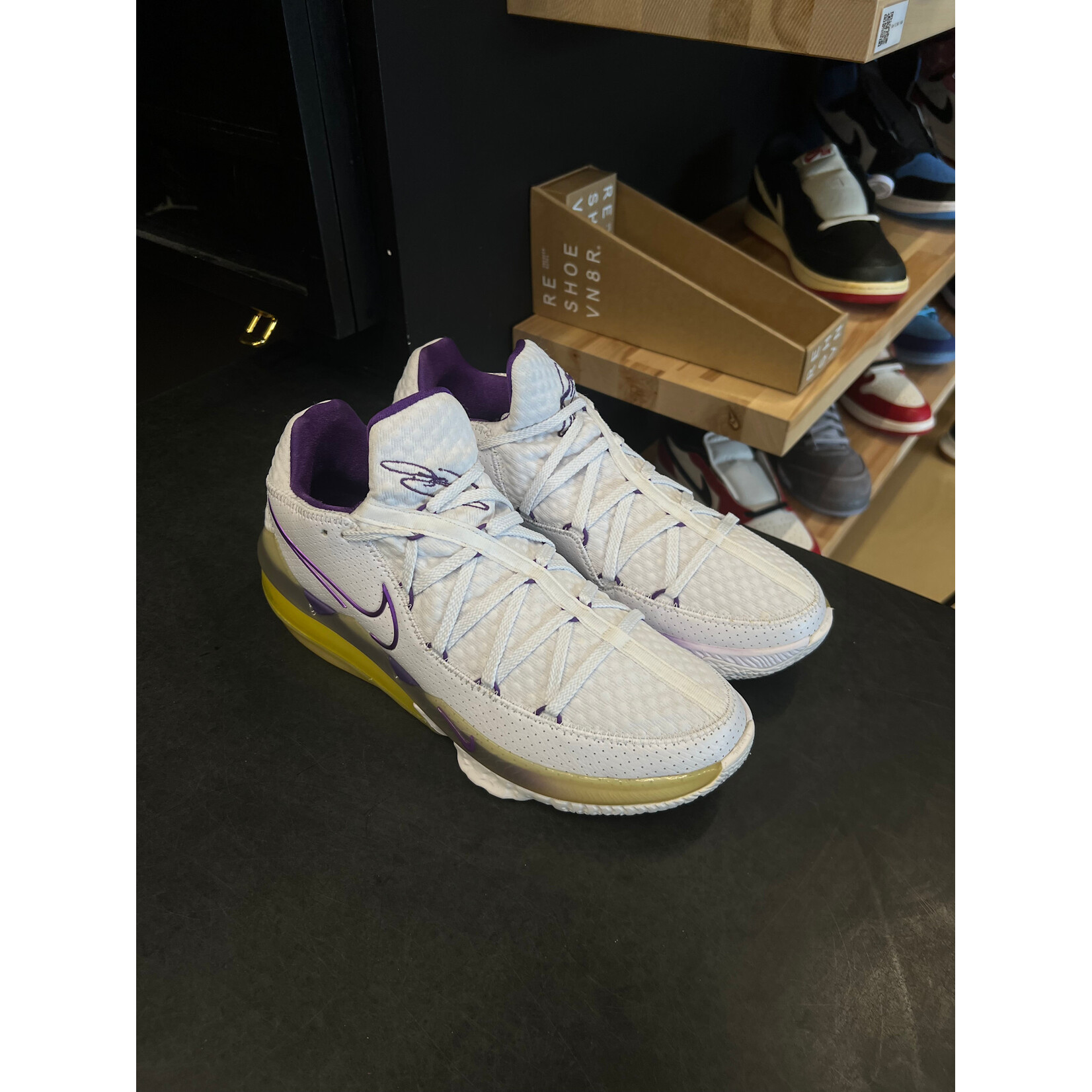 Nike Nike LeBron 17 Low Lakers Size 12, PREOWNED