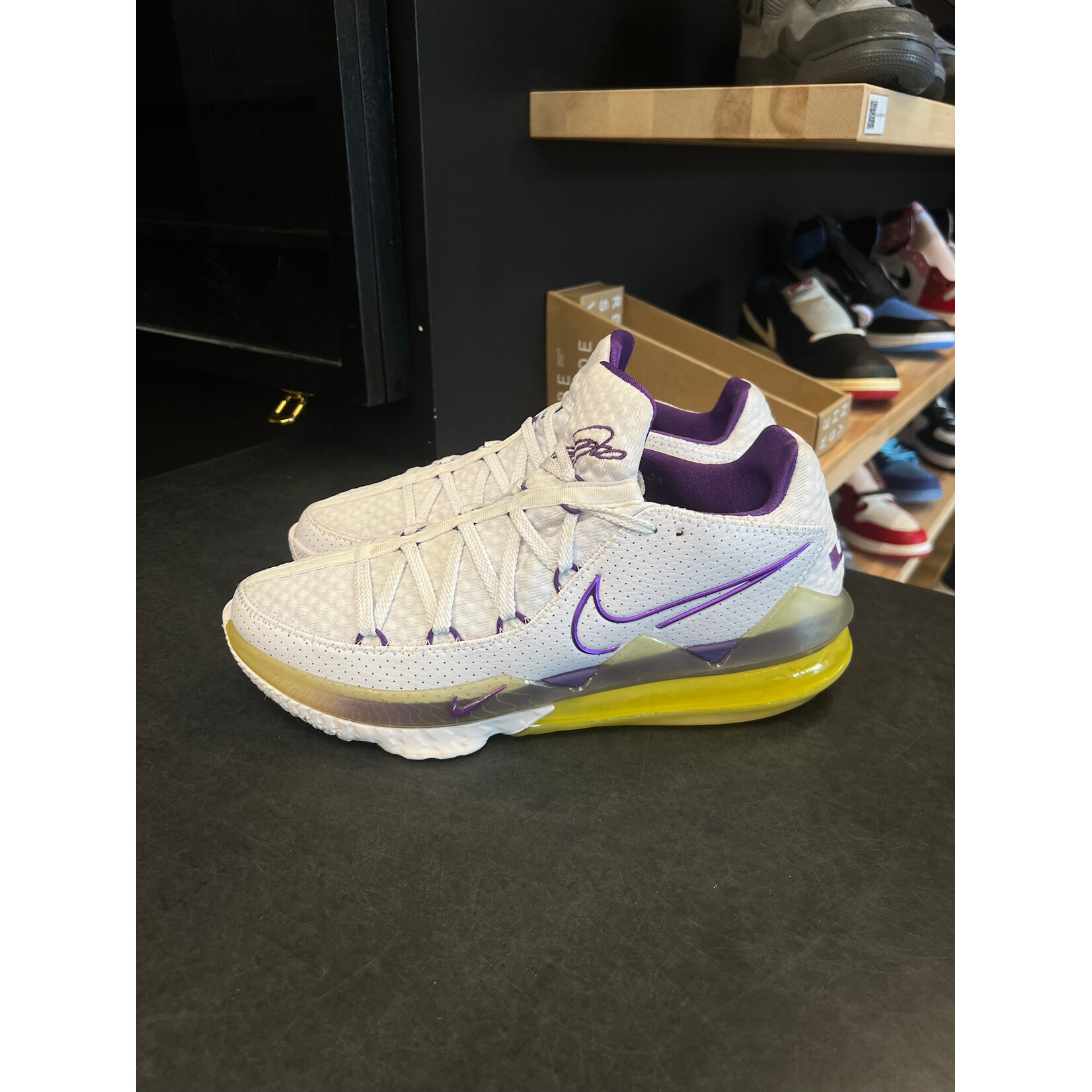 Nike Nike LeBron 17 Low Lakers Size 12, PREOWNED