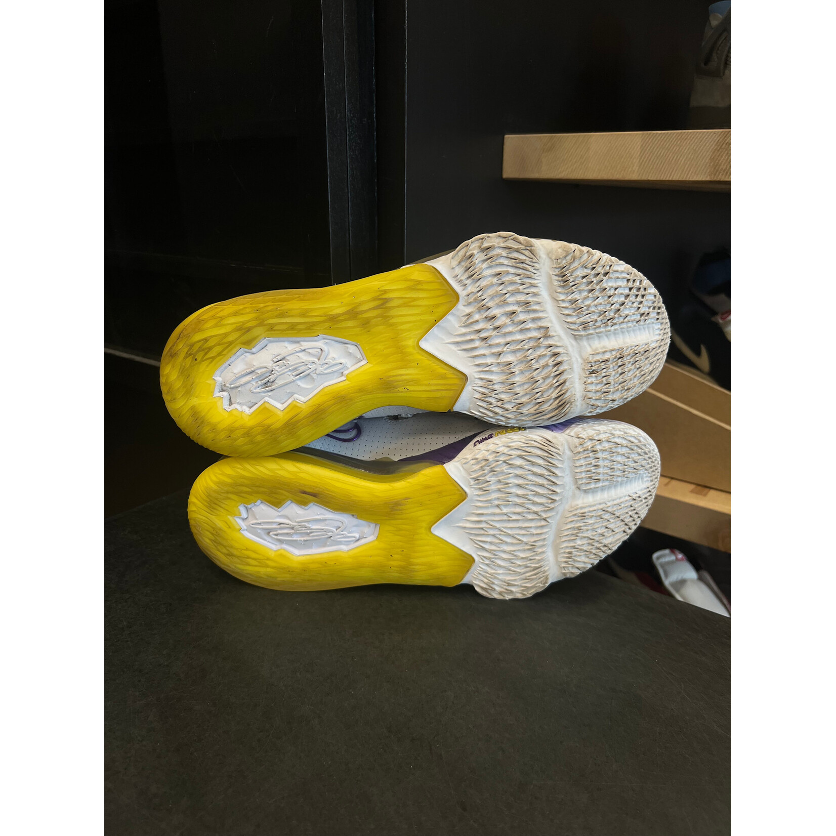 Nike Nike LeBron 17 Low Lakers Size 12, PREOWNED