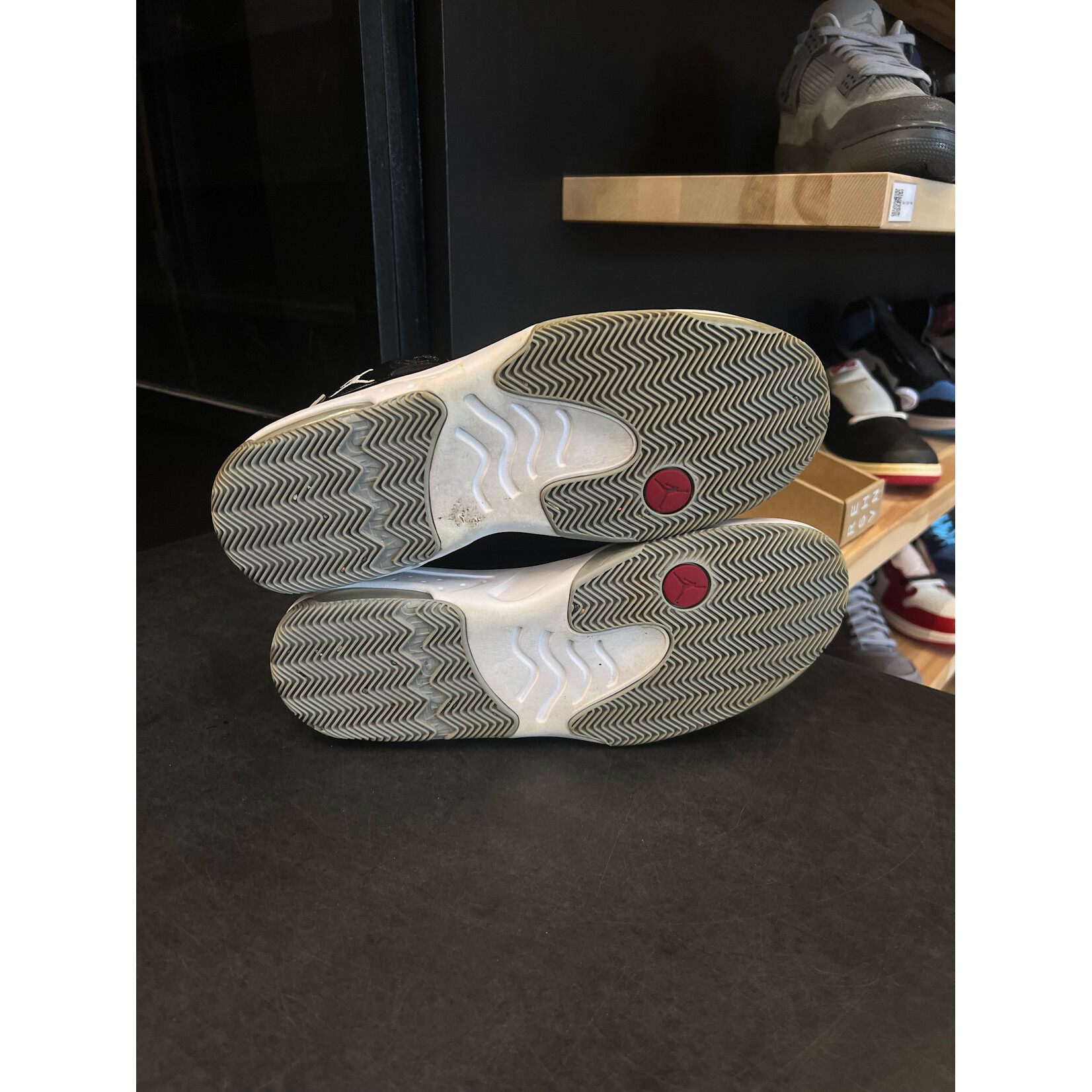 Jordan Jordan Max Aura 2 Black Cement Size 11, PREOWNED