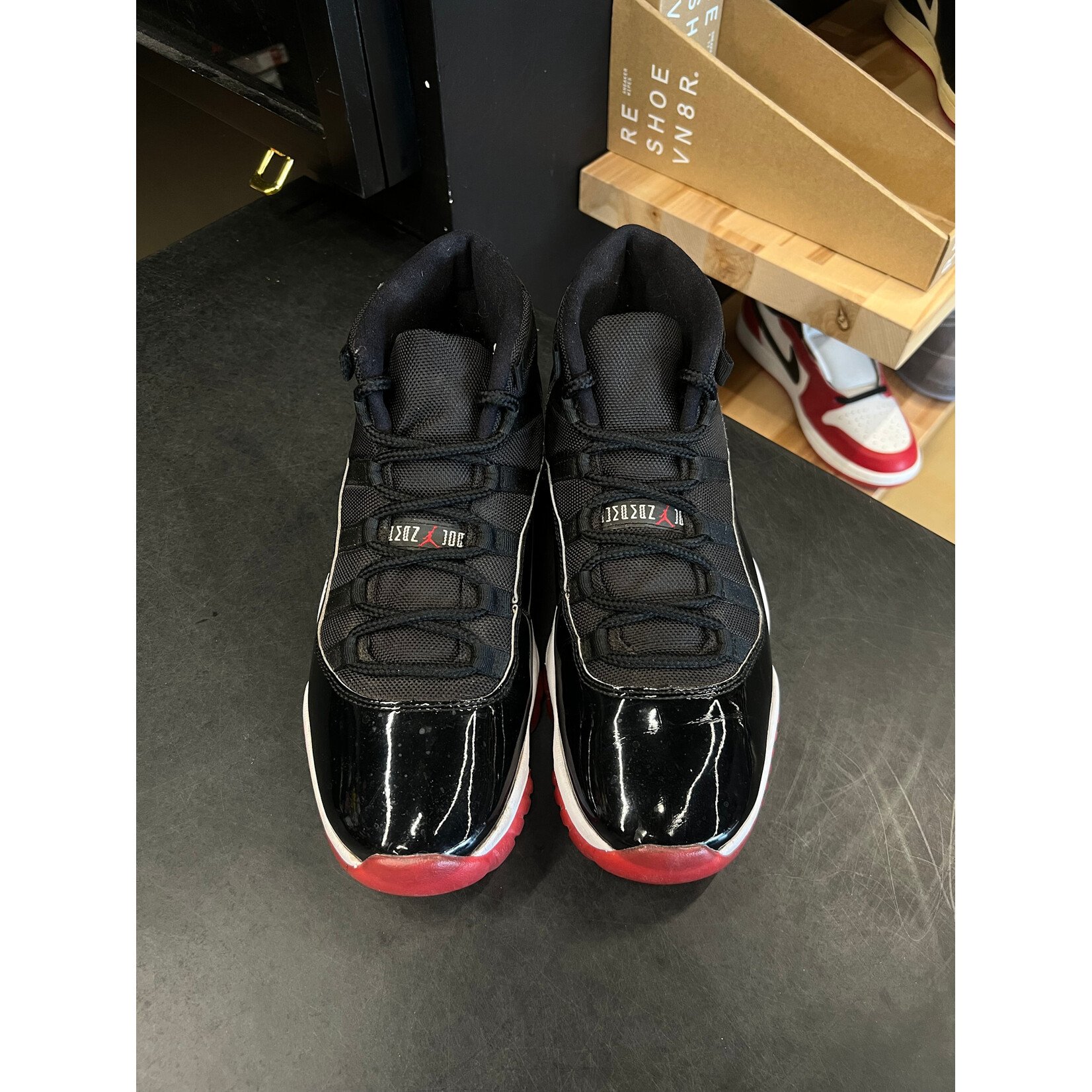 Jordan Jordan 11 Retro Playoffs Bred (2019) Size 10, PREOWNED