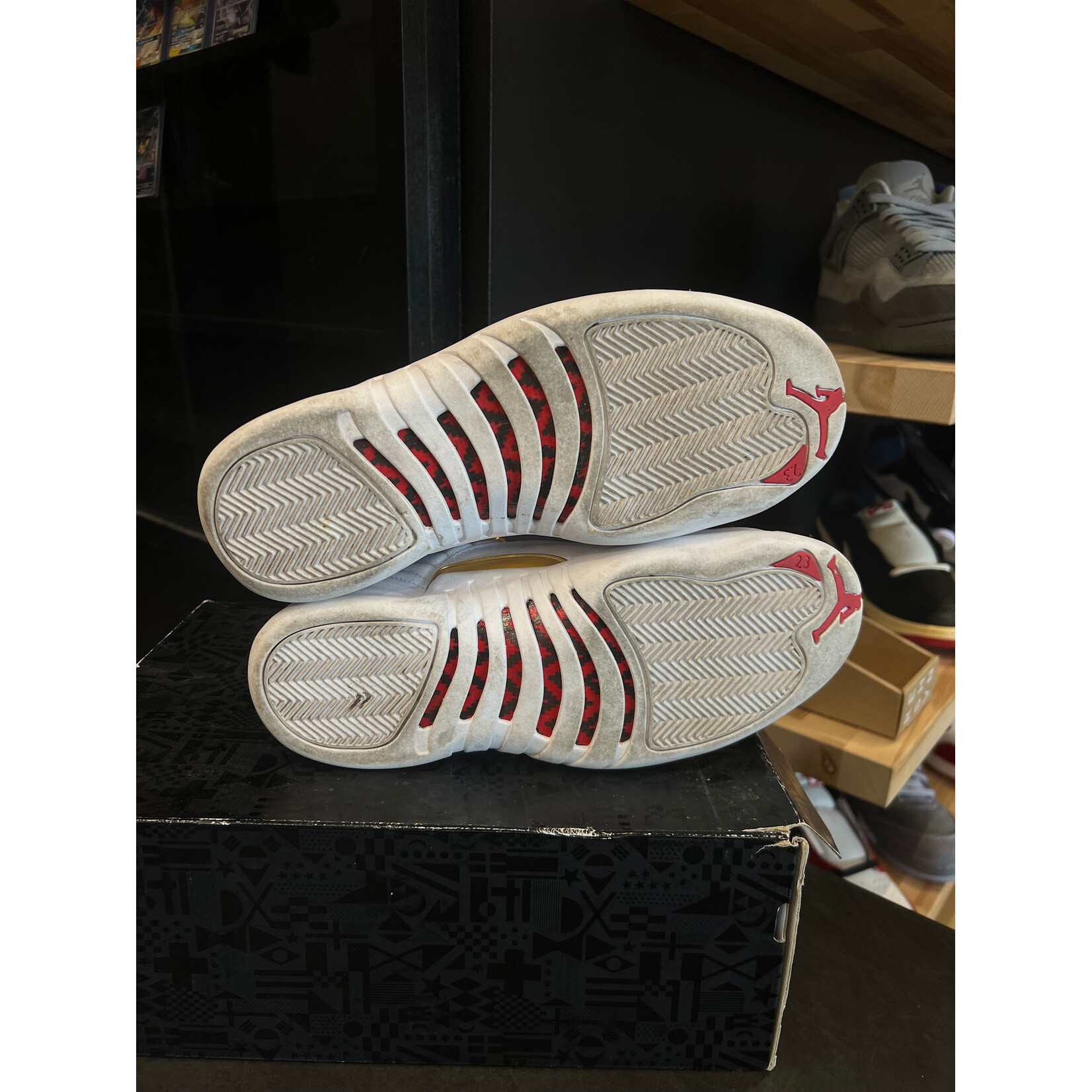 Jordan Jordan 12 Retro FIBA (2019) Size 10, PREOWNED