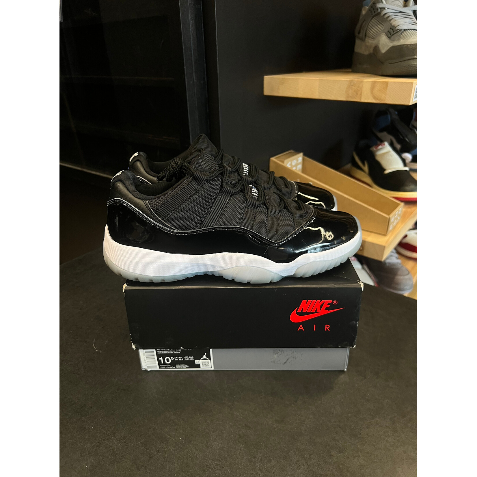Jordan Jordan 11 Retro Low Space Jam Size 10.5, PREOWNED