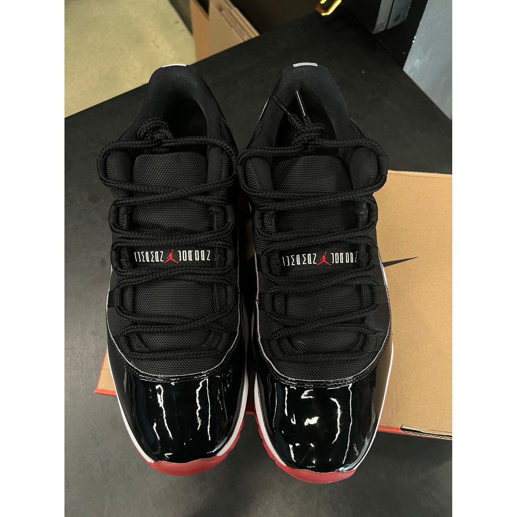 Jordan Jordan 11 Retro Low Bred (2025) Size 10.5, PREOWNED