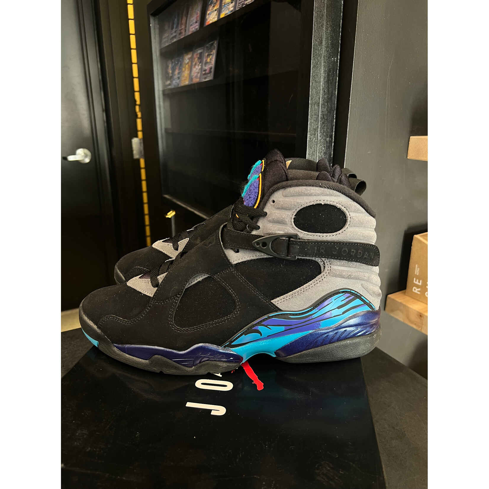 Jordan Jordan 8 Retro Aqua (2025) Size 10.5, PREOWNED