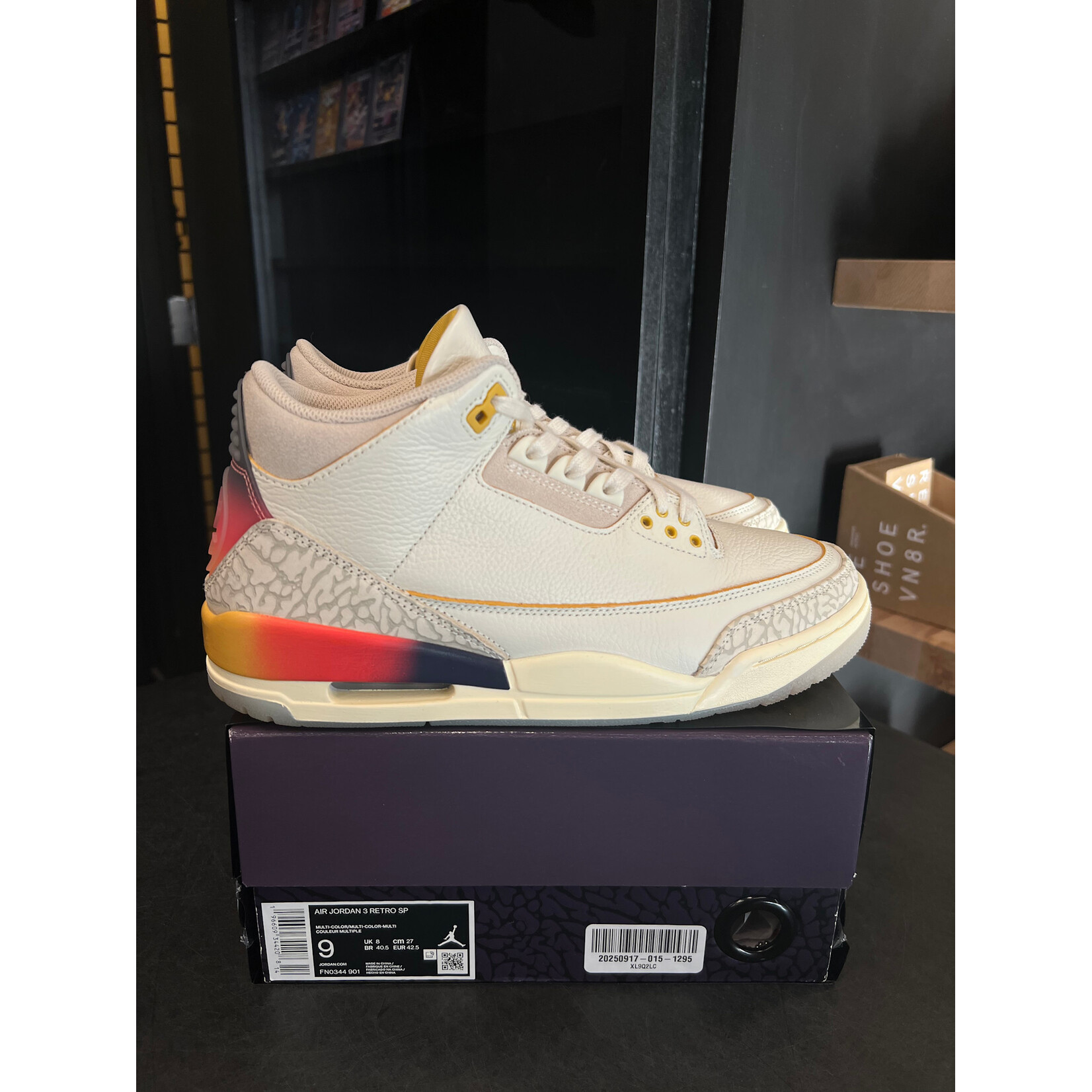 Jordan Jordan 3 Retro SP J Balvin Medellín Sunset Size 9, PREOWNED