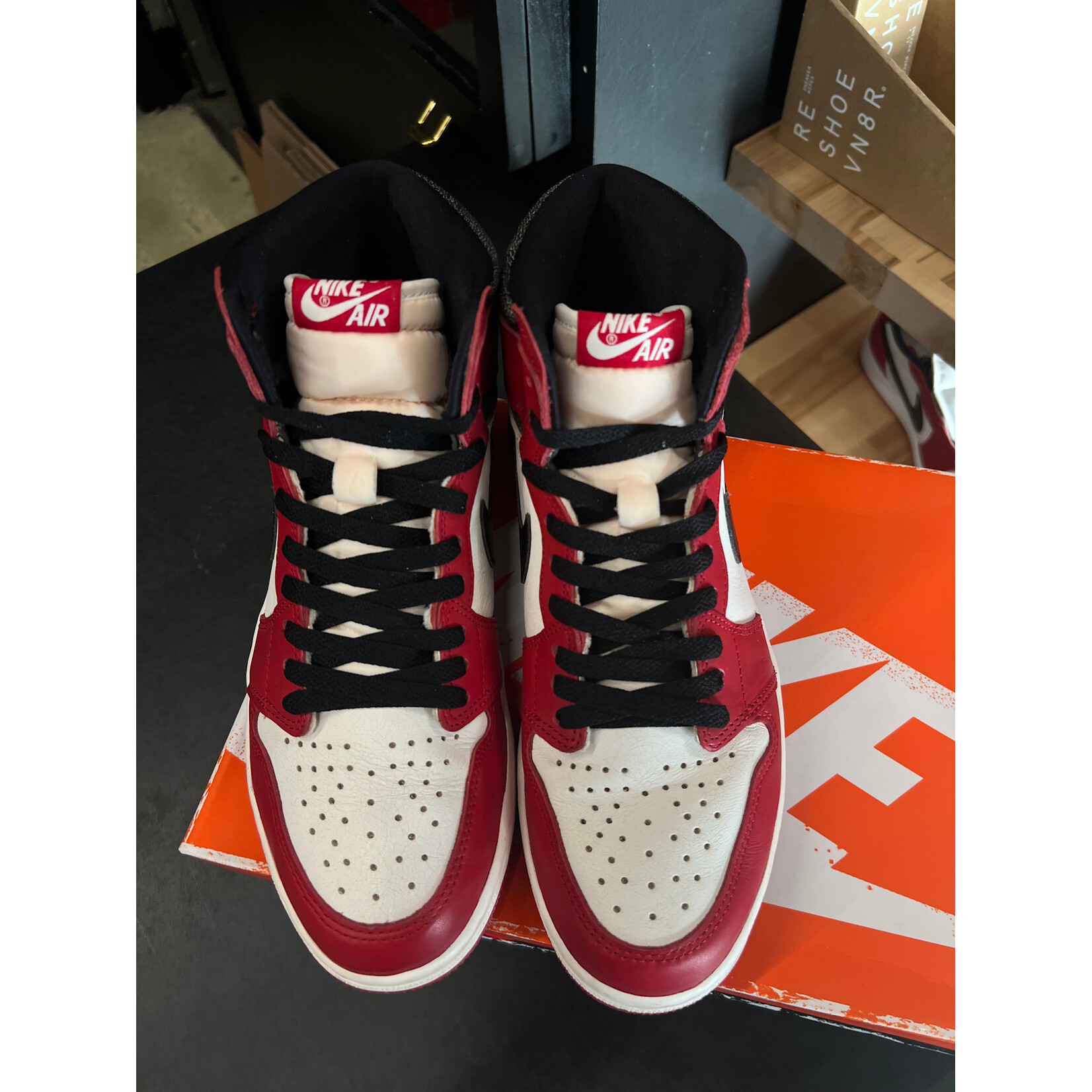 Jordan Jordan 1 Retro High OG Chicago Lost and Found Size 9, PREOWNED