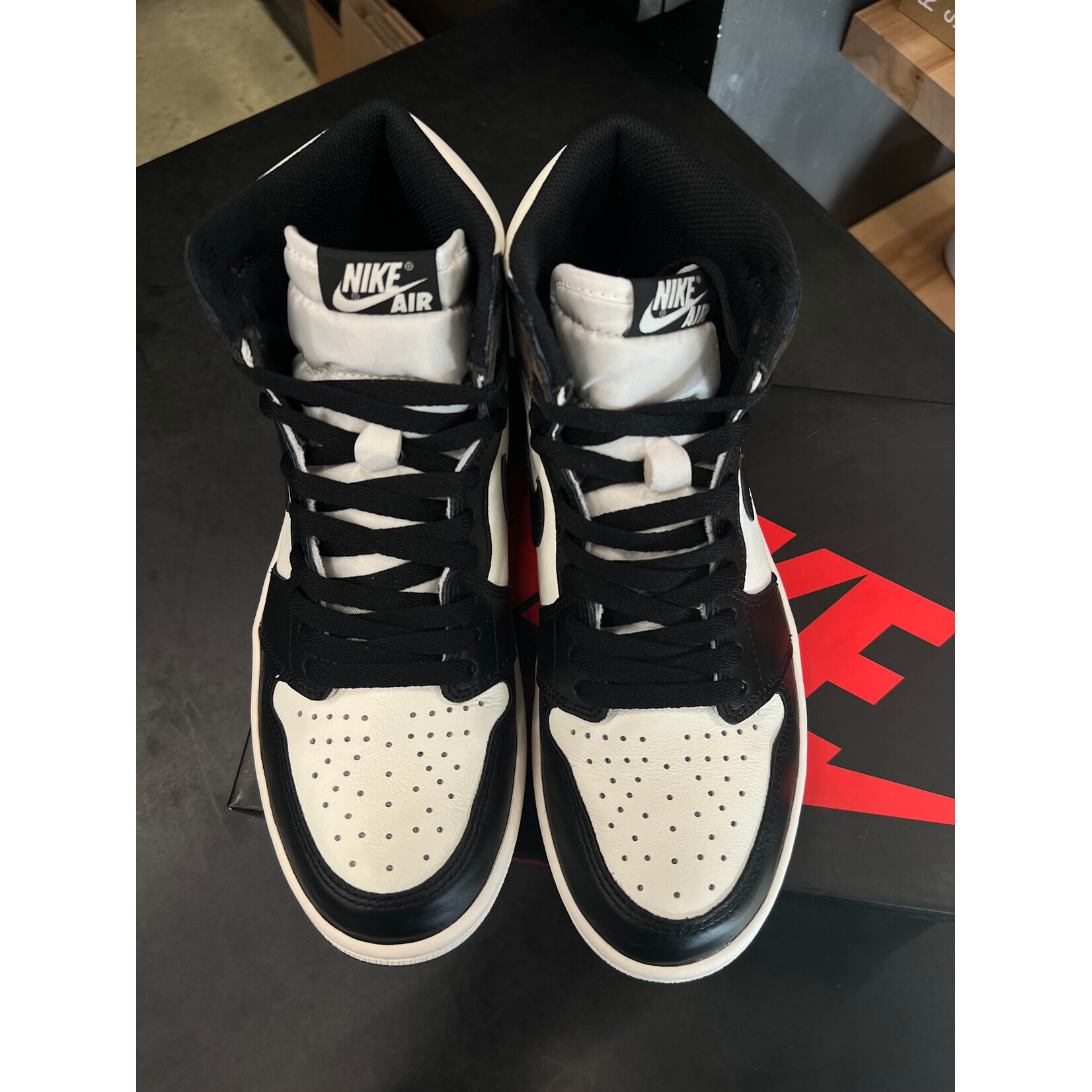 Jordan Jordan 1 Retro High Dark Mocha Size 9, PREOWNED