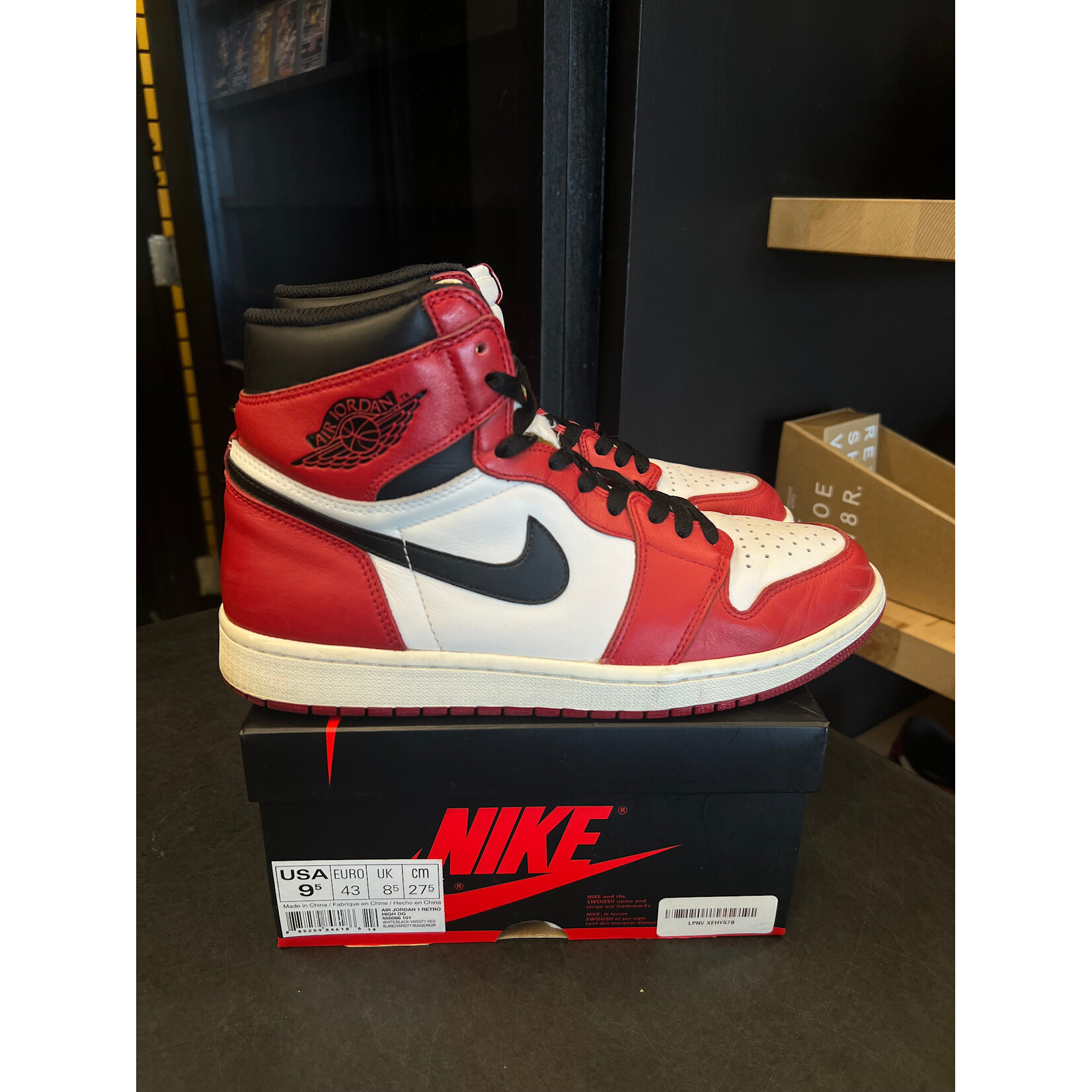Jordan Jordan 1 Retro Chicago (2015) Size 9.5, PREOWNED