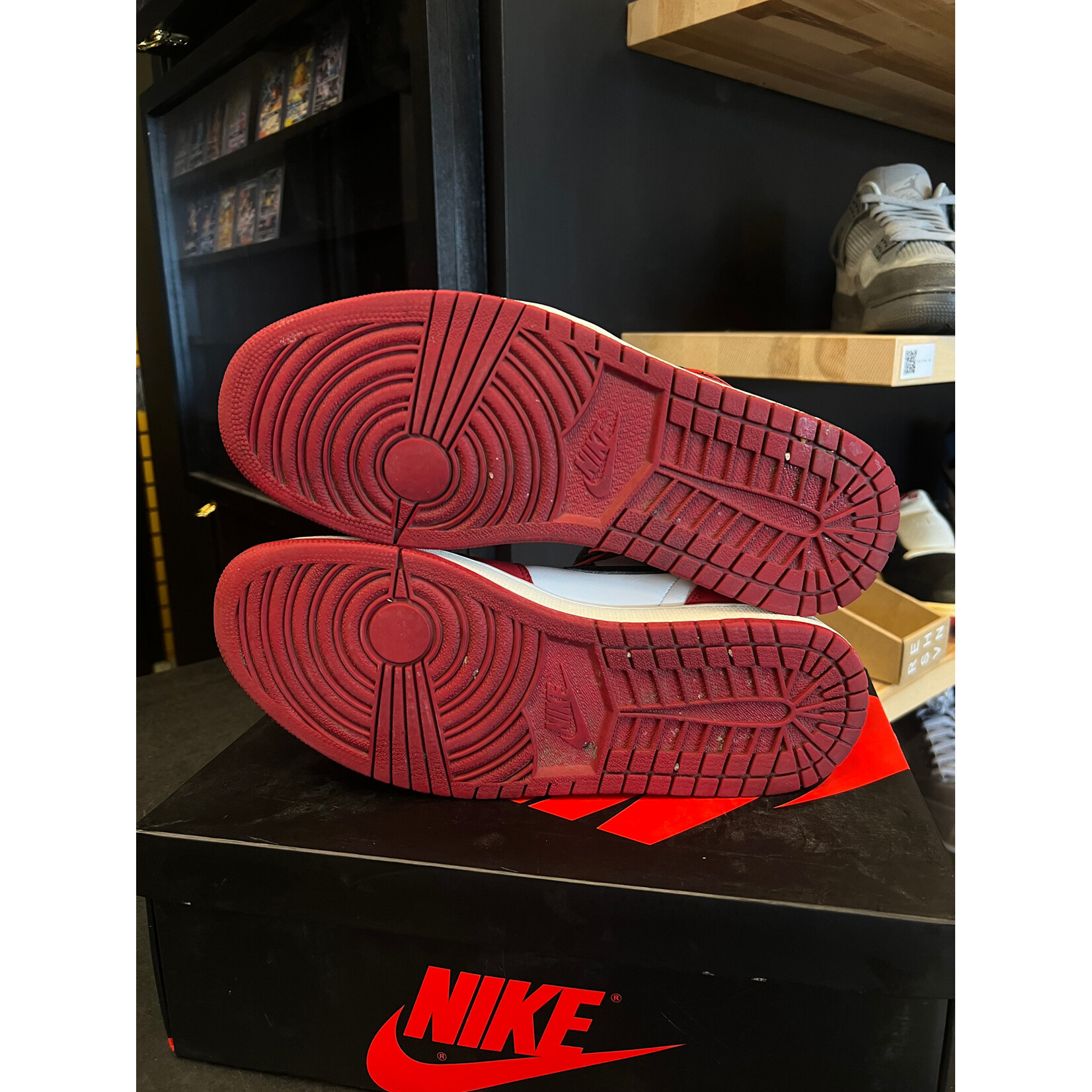 Jordan Jordan 1 Retro Chicago (2015) Size 9.5, PREOWNED