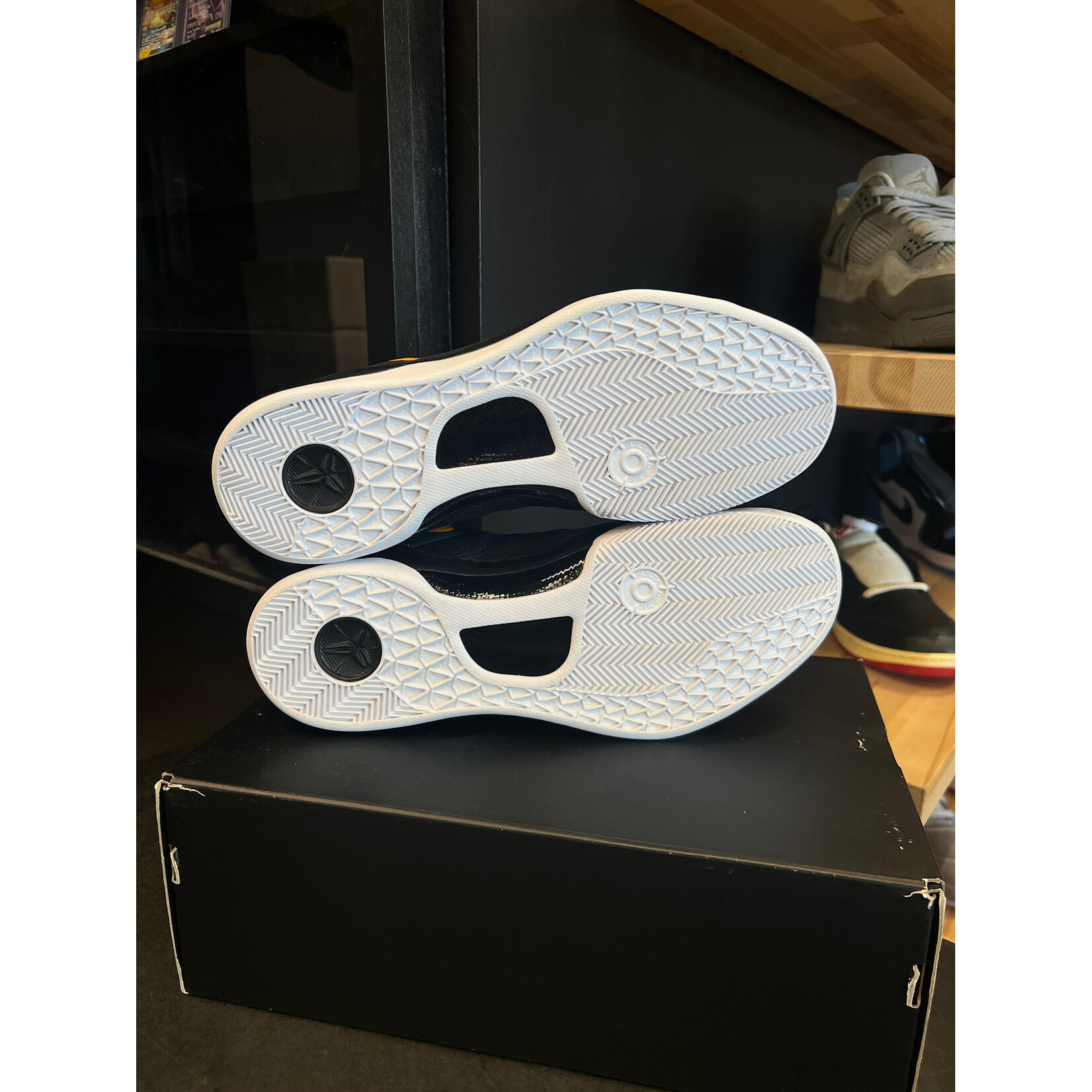 Nike Nike Kobe 8 Protro Lakers Away Size 12, PREOWNED