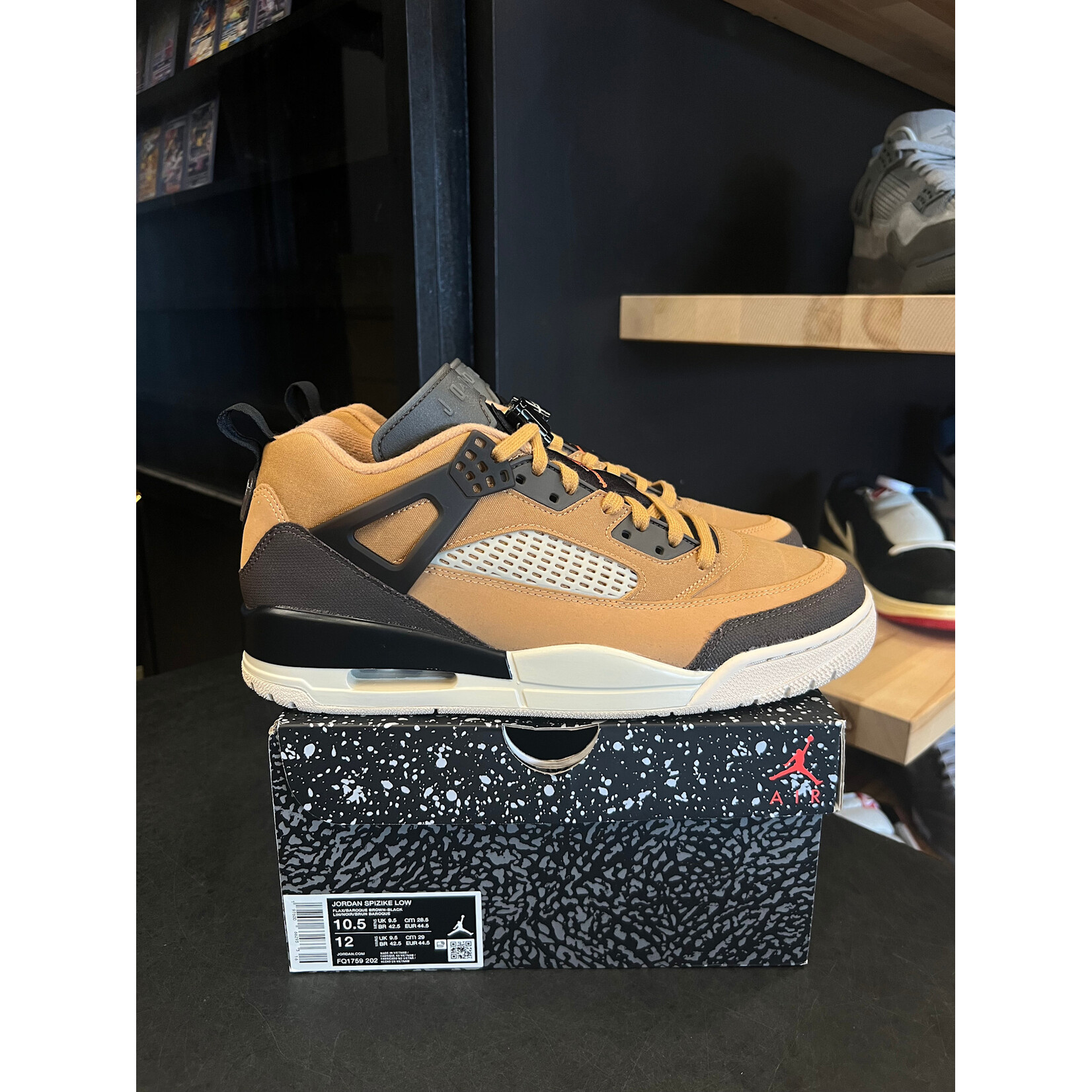 Jordan Jordan Spizike Low Flax Size 10.5, PREOWNED