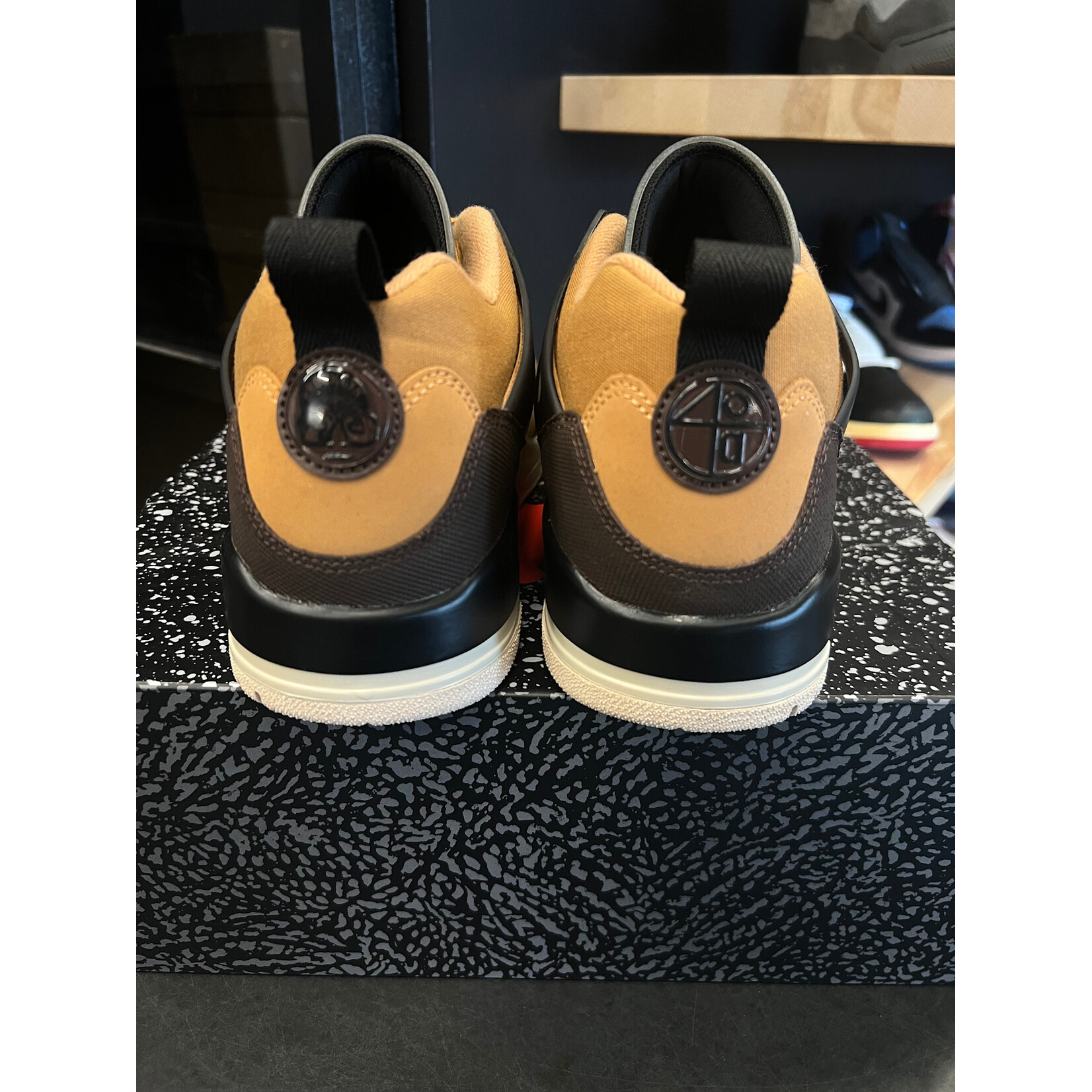 Jordan Jordan Spizike Low Flax Size 10.5, PREOWNED