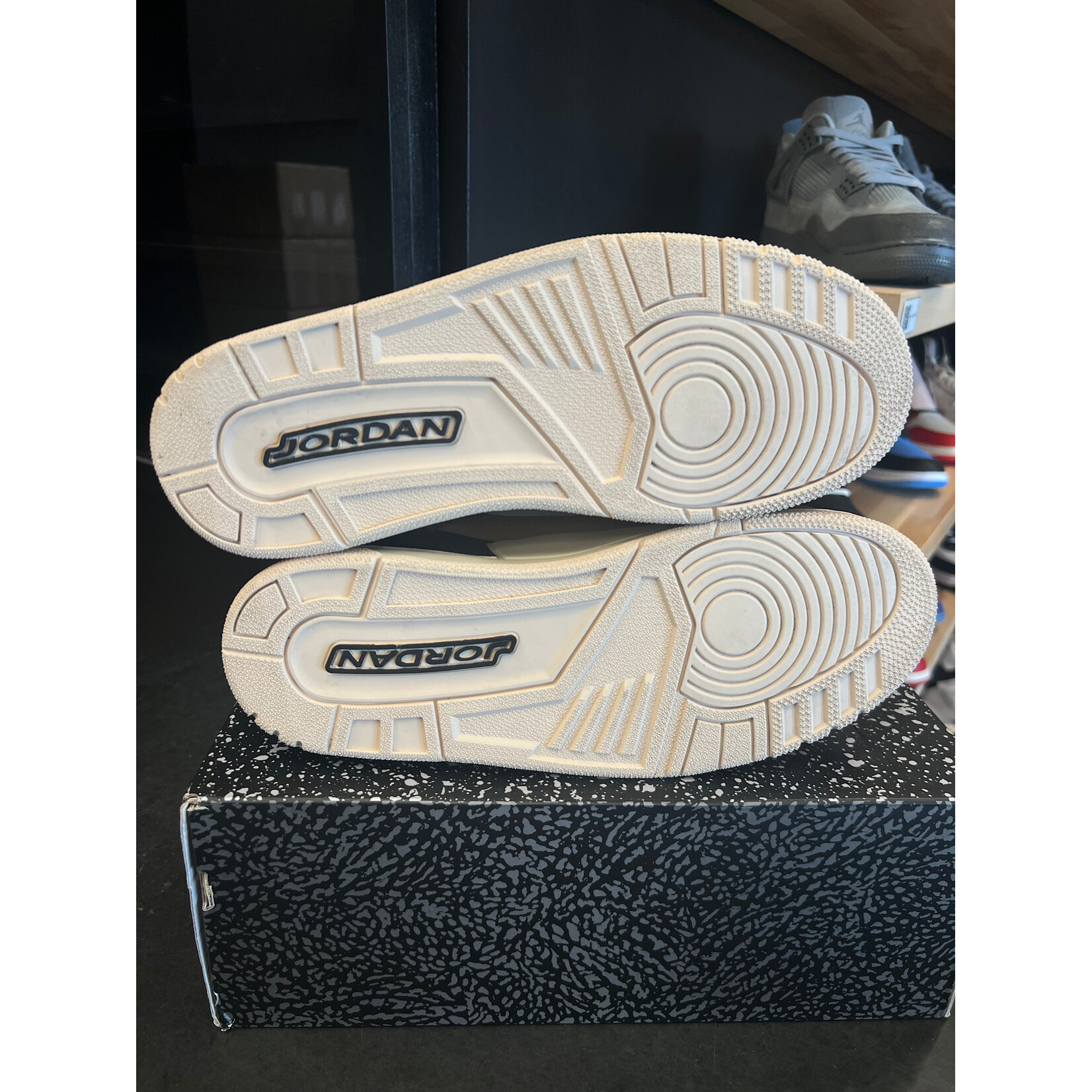 Jordan Jordan Spizike Low Flax Size 10.5, PREOWNED