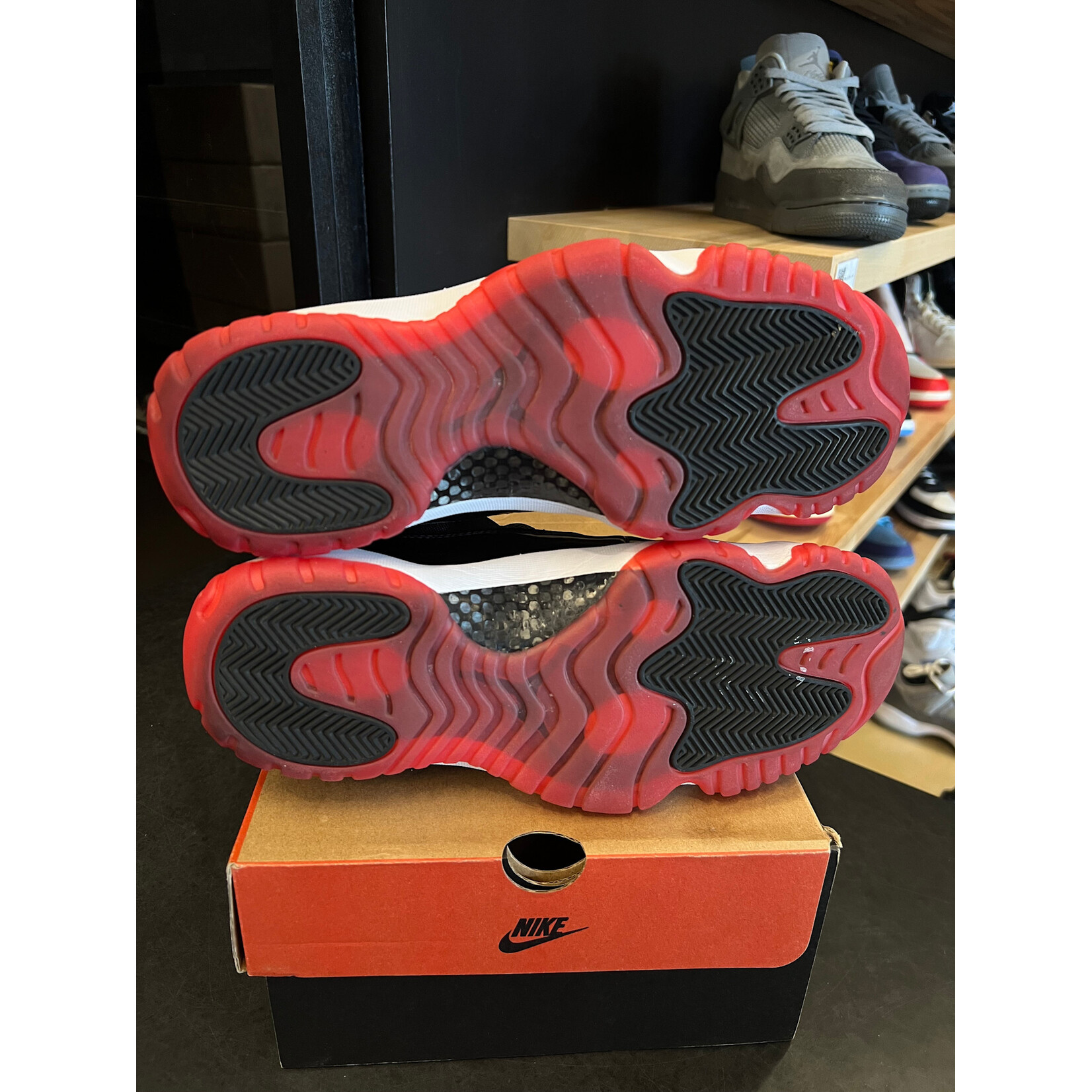 Jordan Jordan 11 Retro Low Bred (2025) Size 10.5, PREOWNED