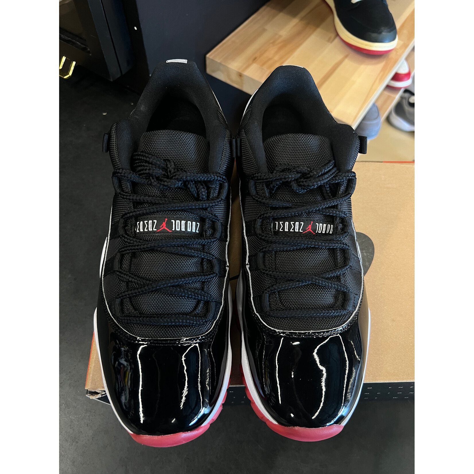 Jordan Jordan 11 Retro Low Bred (2025) Size 10.5, PREOWNED