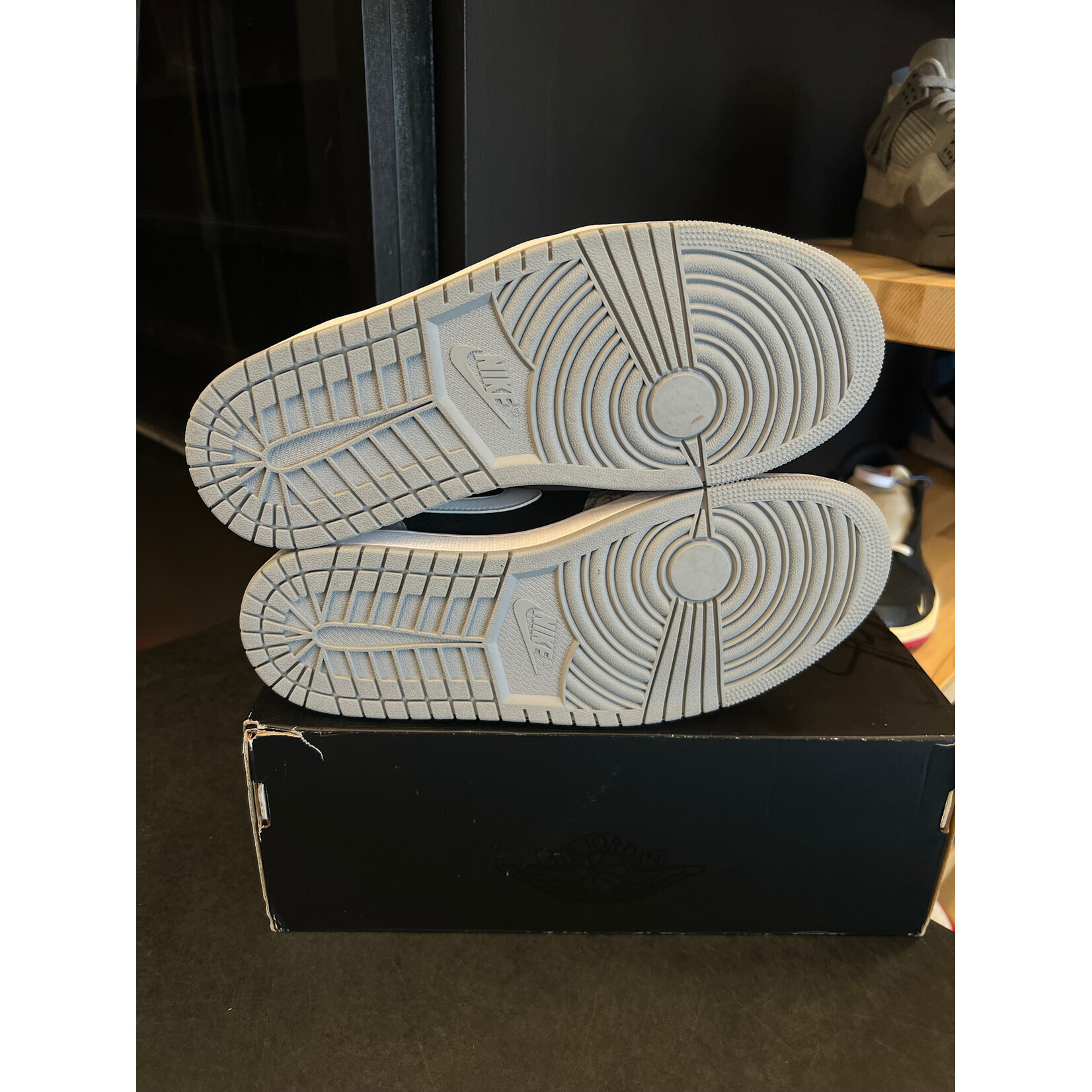 Jordan Jordan 1 Mid SE Elephant Print Size 10, PREOWNED