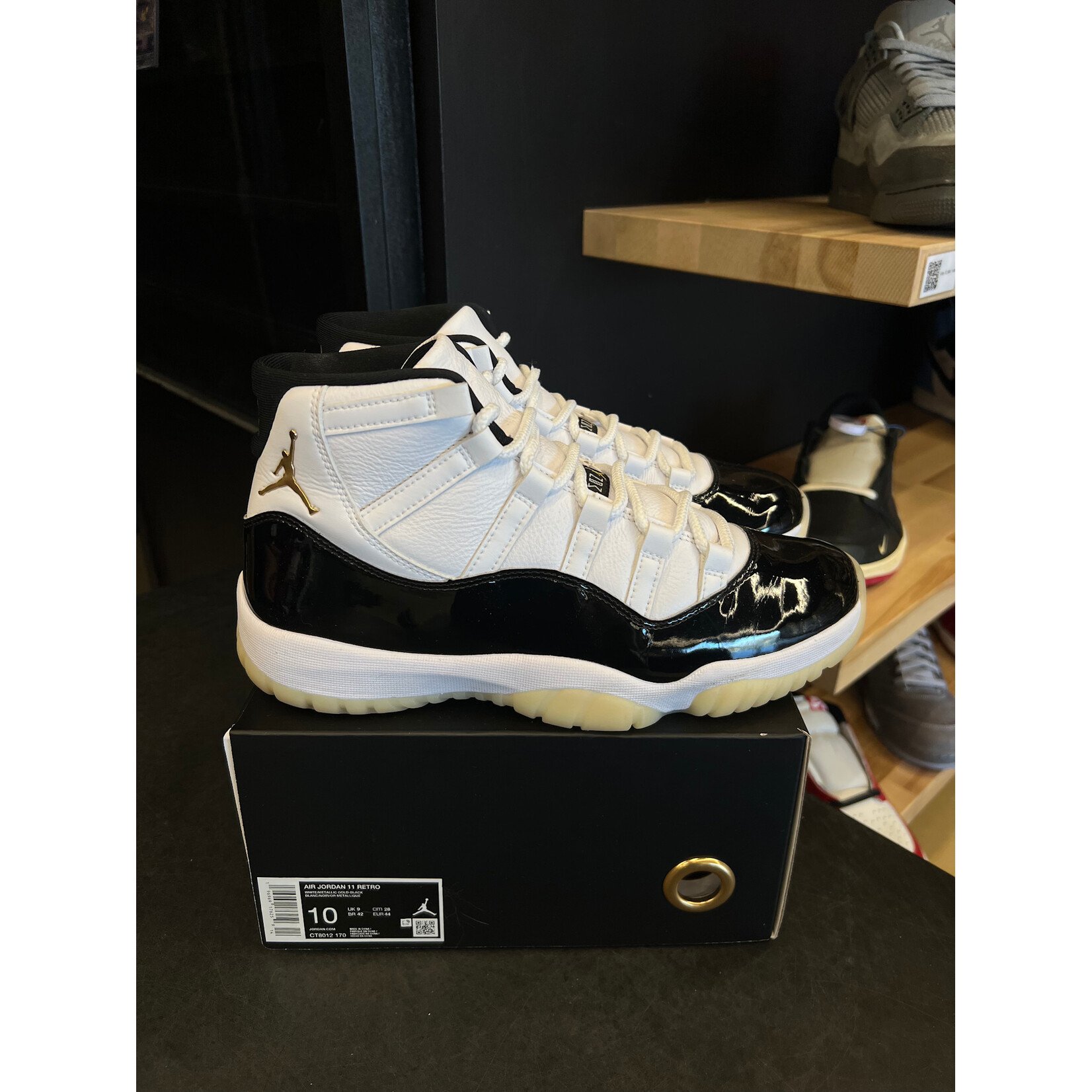 Jordan Jordan 11 Retro DMP Gratitude (2023) Size 10, PREOWNED