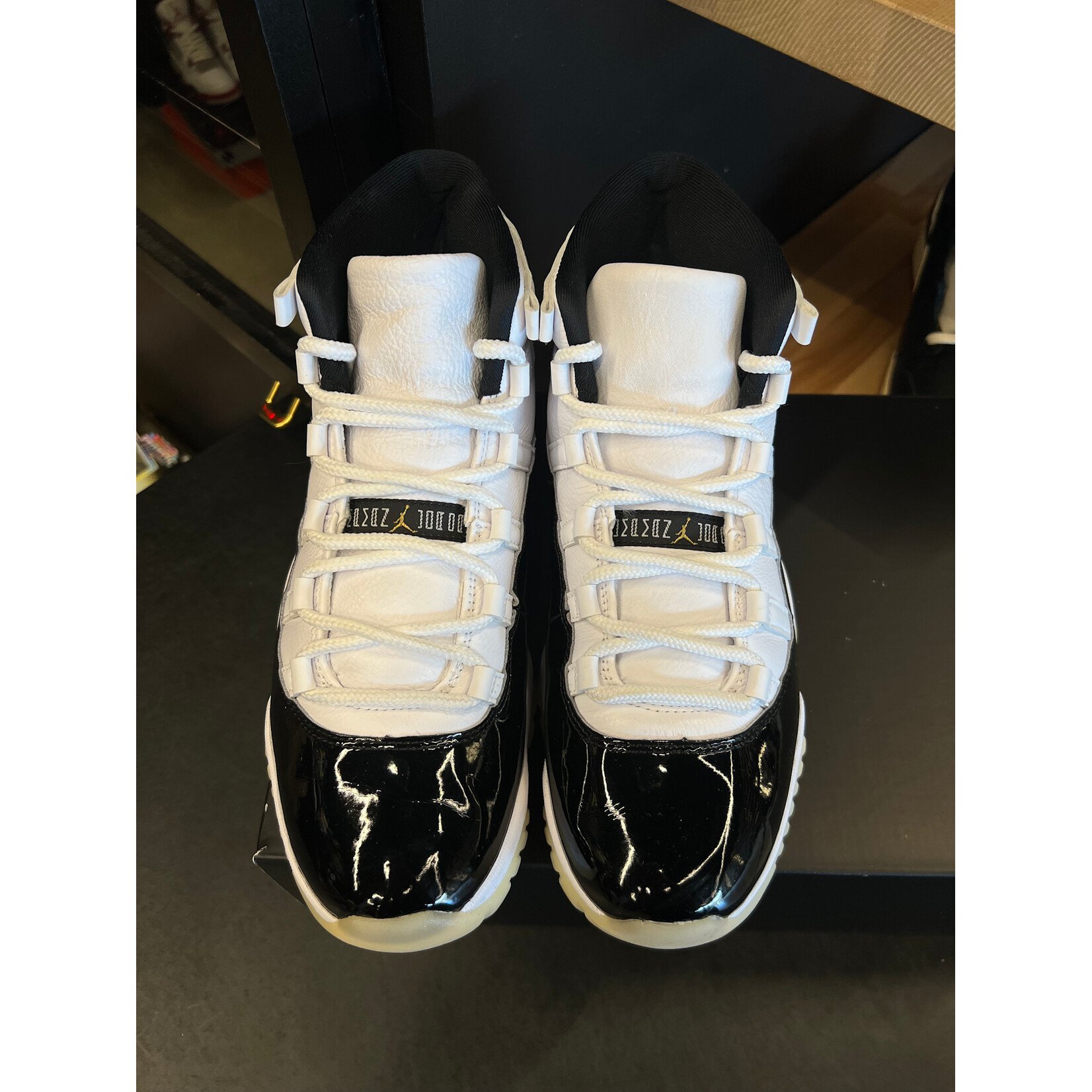 Jordan Jordan 11 Retro DMP Gratitude (2023) Size 10, PREOWNED