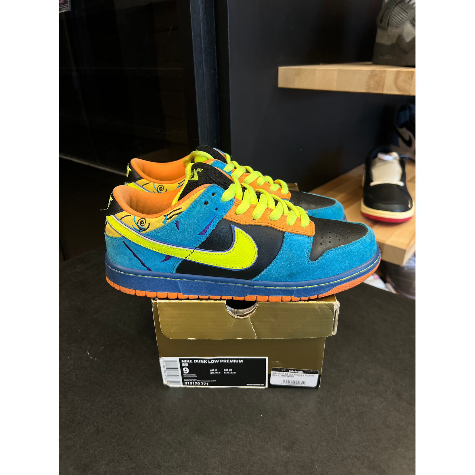 Nike Nike SB Dunk Low Skate or Die Size 9, PREOWNED (REP BOX)