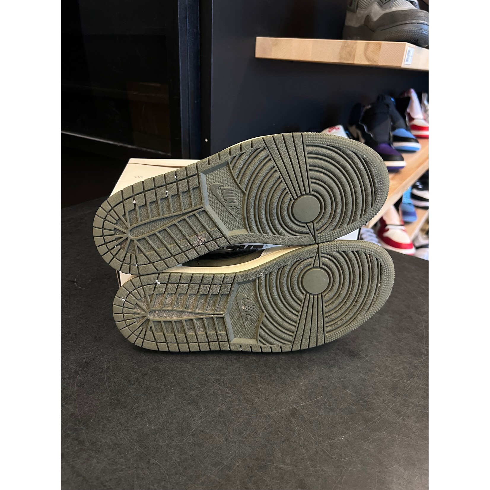 Jordan Jordan 1 Retro Low OG SP Travis Scott Medium Olive Size 7.5, PREOWNED