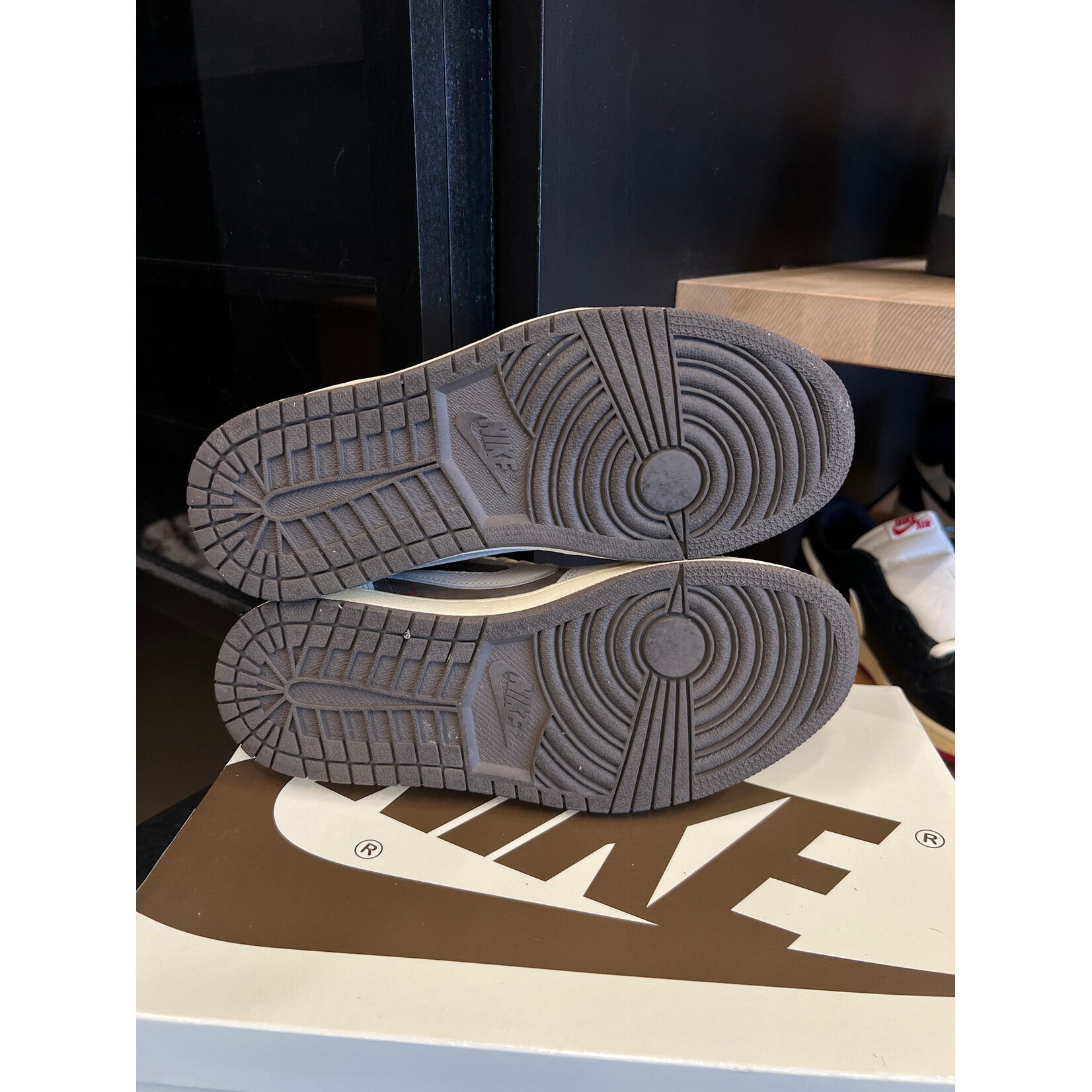 Jordan Jordan 1 Retro Low OG SP Travis Scott Reverse Mocha Size 7, PREOWNED