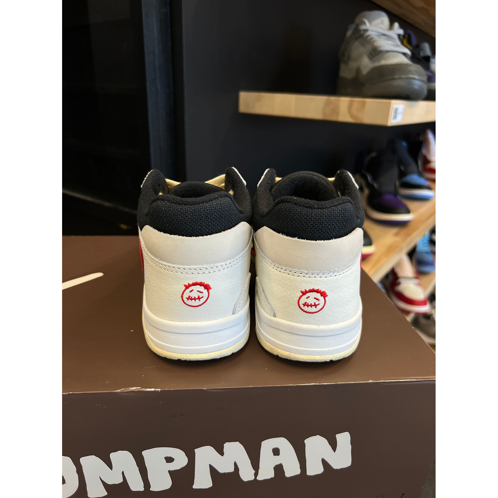 Jordan Jordan Jumpman Jack TR Travis Scott University Red Size 7.5, PREOWNED