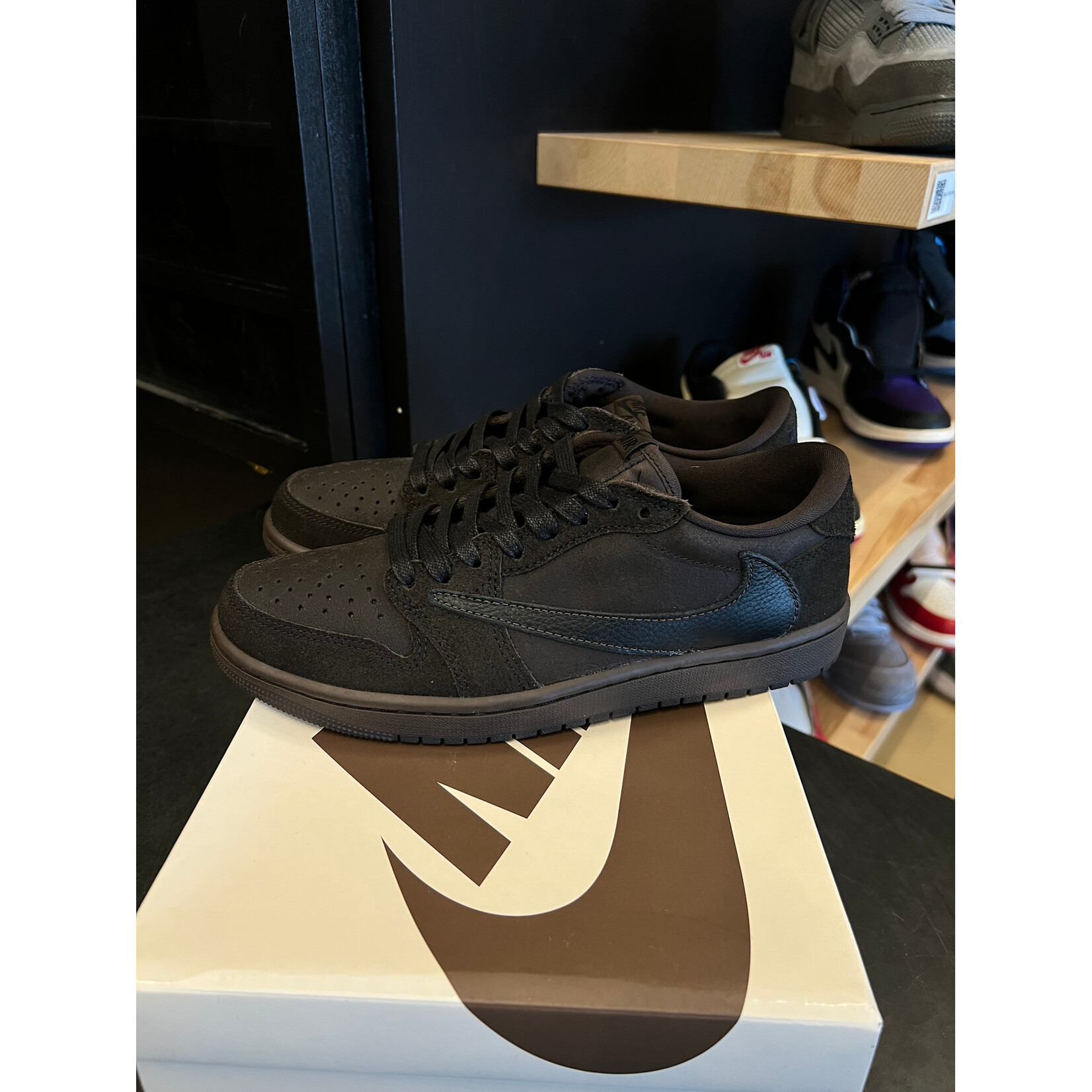 Jordan Jordan 1 Retro Low OG SP Travis Scott Velvet Brown Size 7.5, PREOWNED