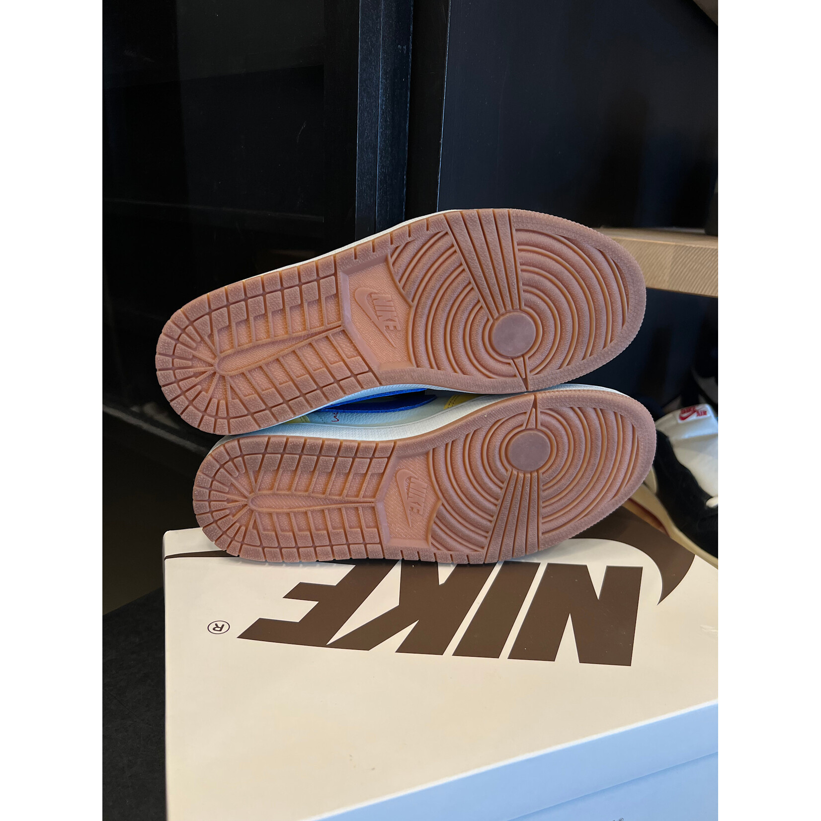 Jordan Jordan 1 Retro Low OG SP Travis Scott Canary (Women's) Size 10W, PREOWNED