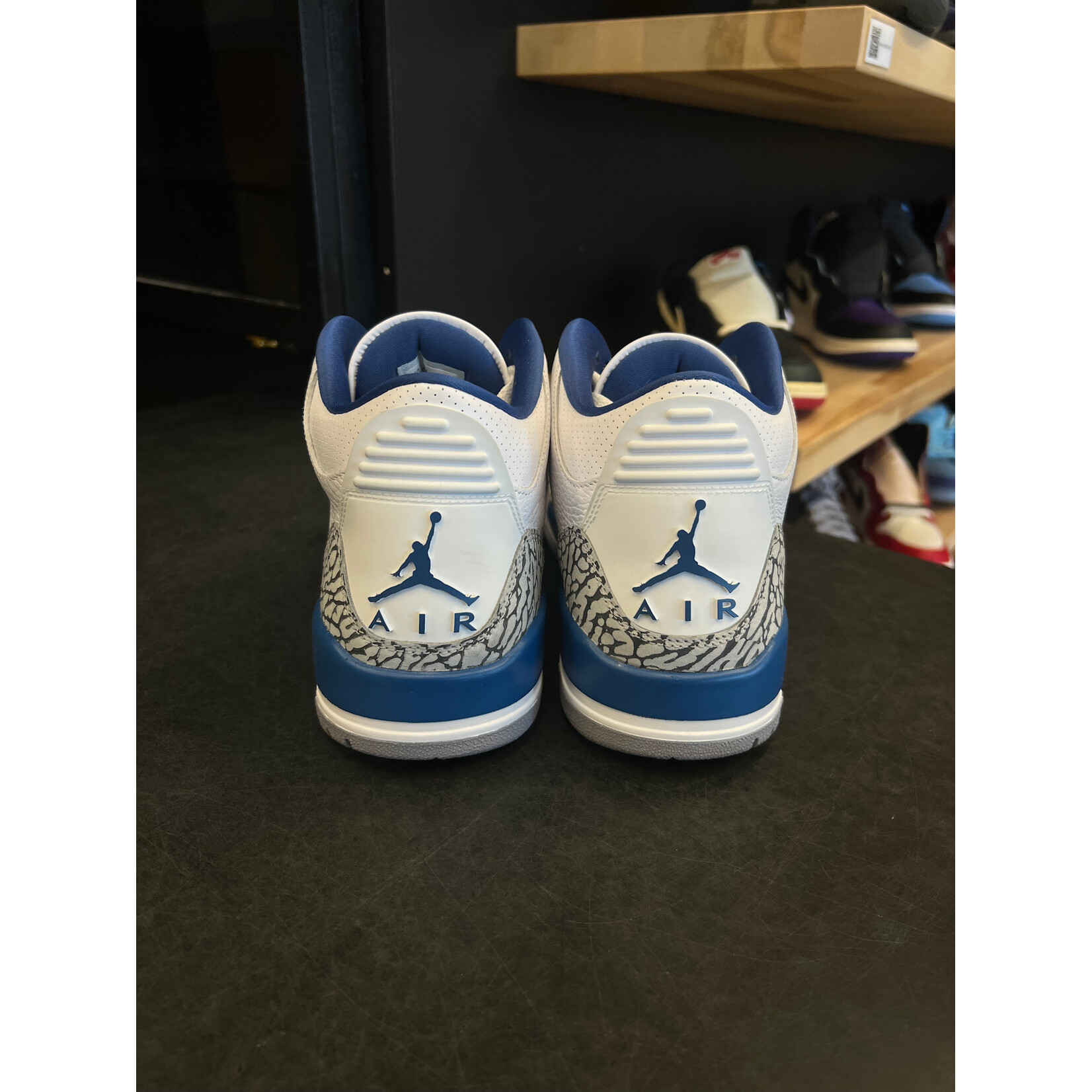 Jordan Jordan 3 Retro Wizards Size 10.5, PREOWNED