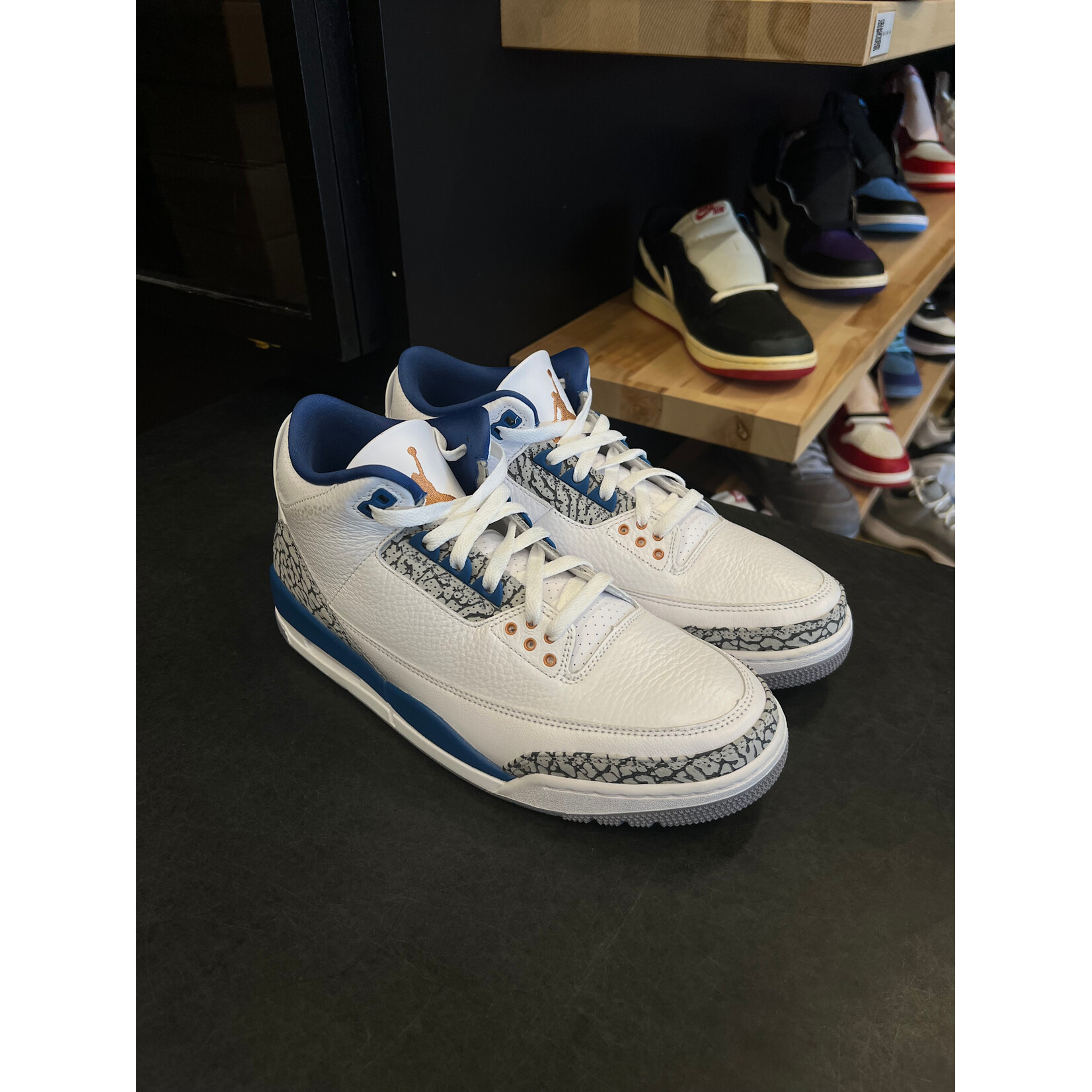 Jordan Jordan 3 Retro Wizards Size 10.5, PREOWNED