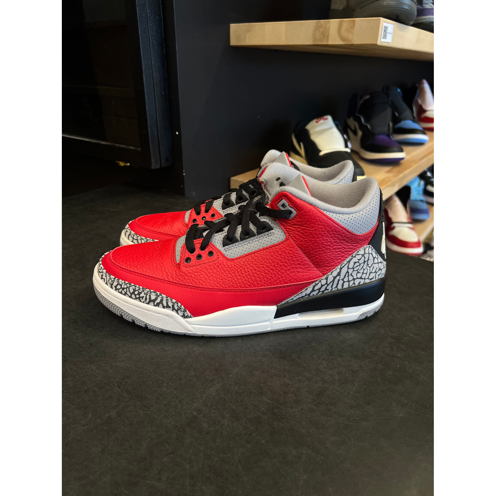 Jordan Jordan 3 Retro SE Unite (Chicago Exclusive) Size 11, PREOWNED