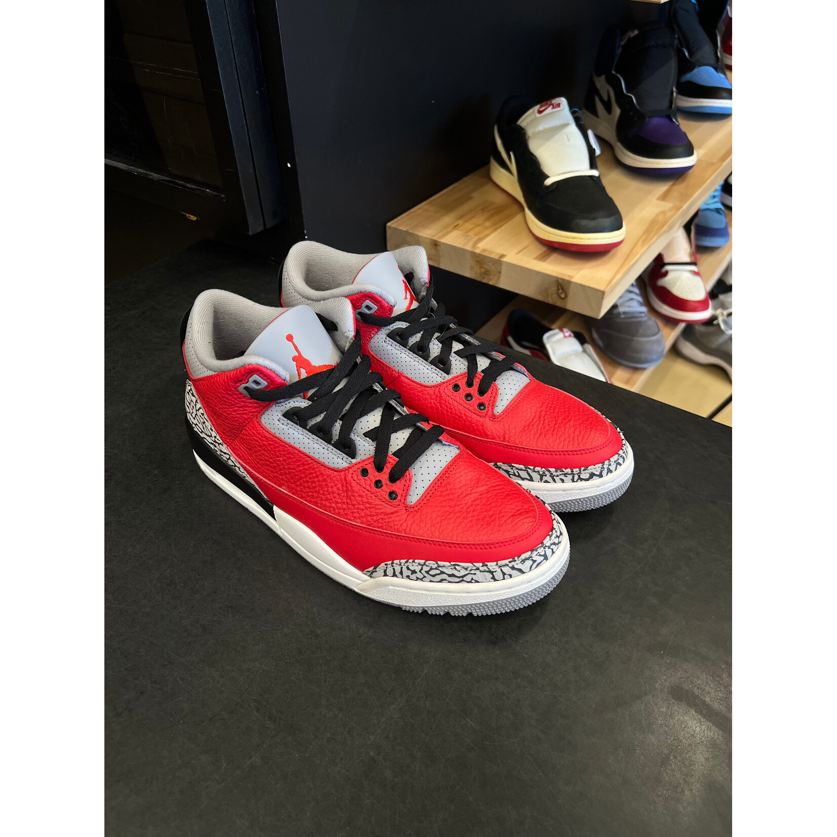 Jordan Jordan 3 Retro SE Unite (Chicago Exclusive) Size 11, PREOWNED