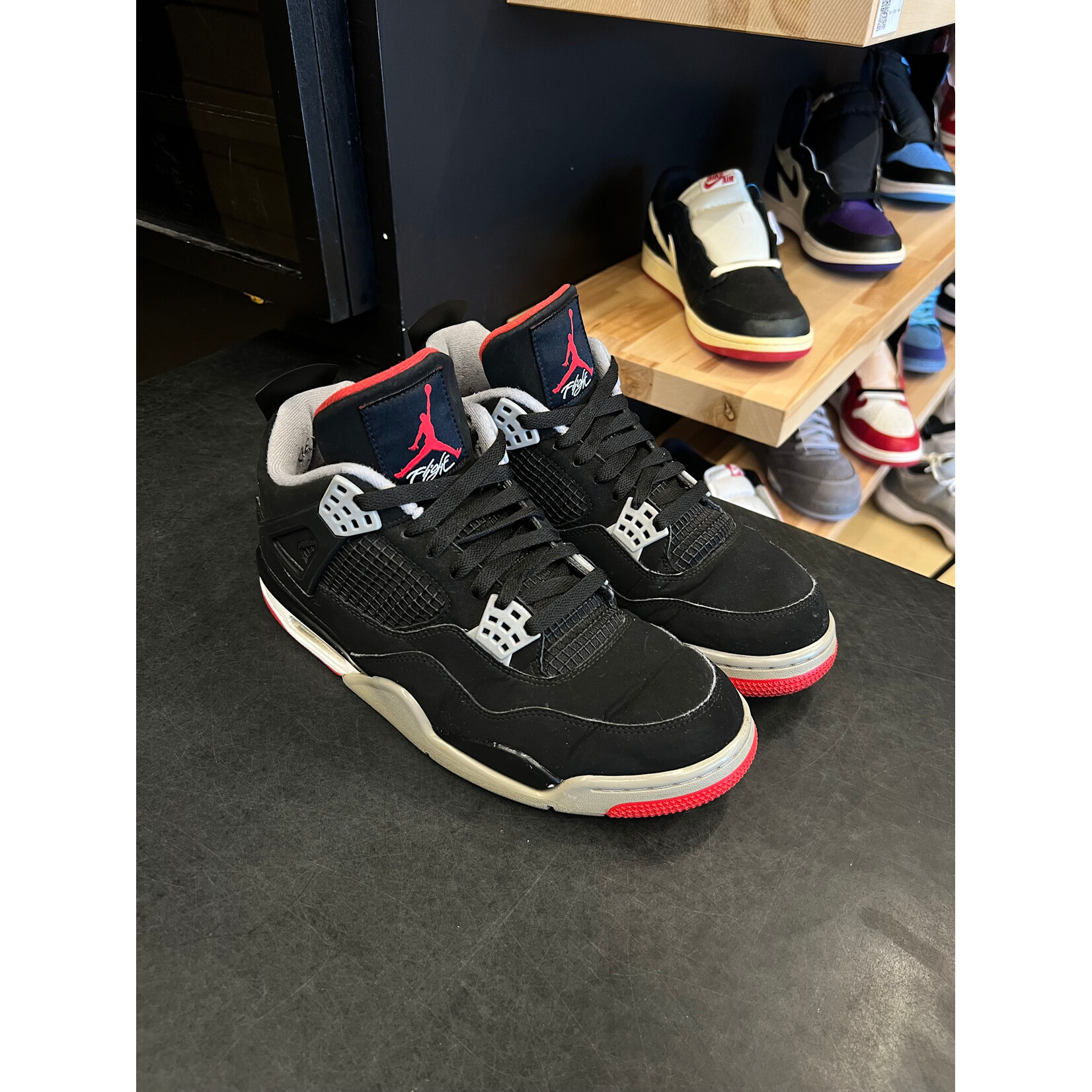 Jordan Jordan 4 Retro Bred (2019) Size 11, PREOWNED