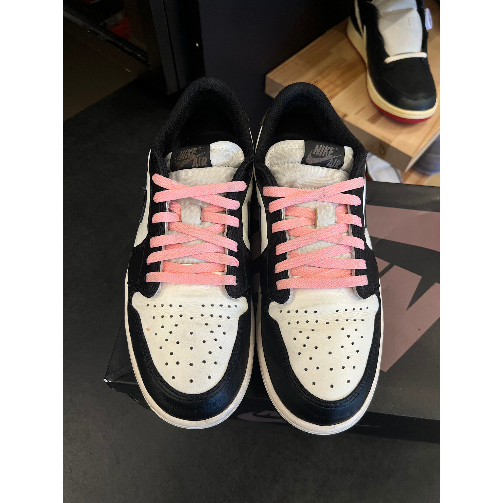 Jordan Jordan 1 Retro Low OG Mocha Size 10.5, PREOWNED