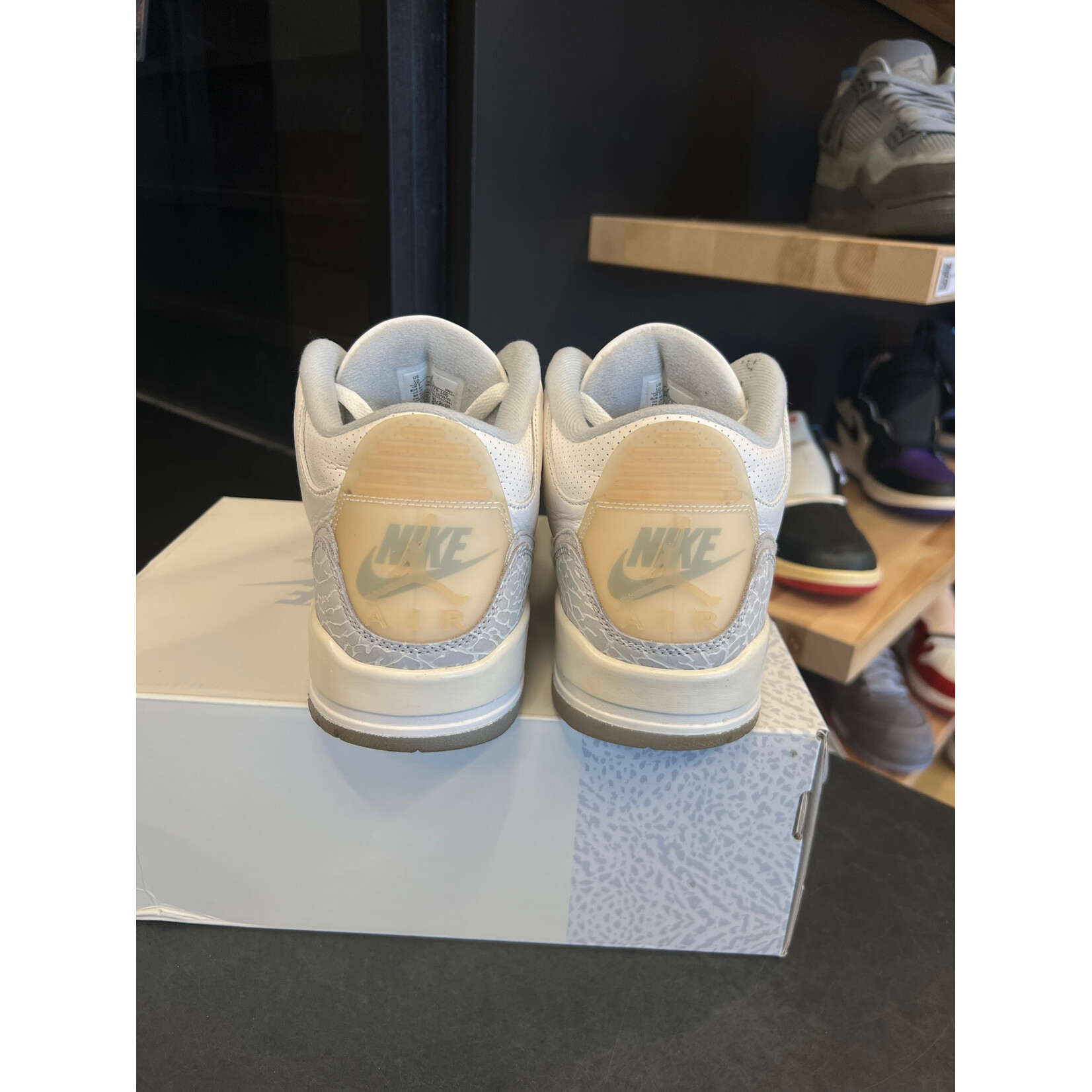 Jordan Jordan 3 Retro Craft Ivory Size 10, PREOWNED