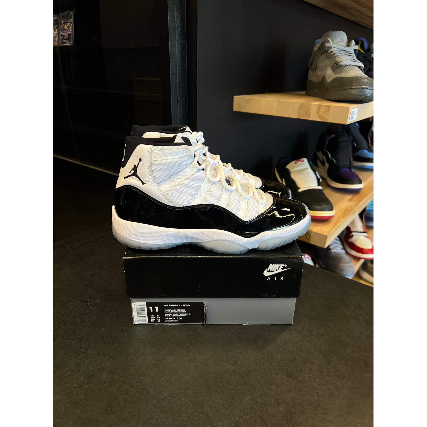 Jordan Jordan 11 Retro Concord (2018) Size 11, PREOWNED