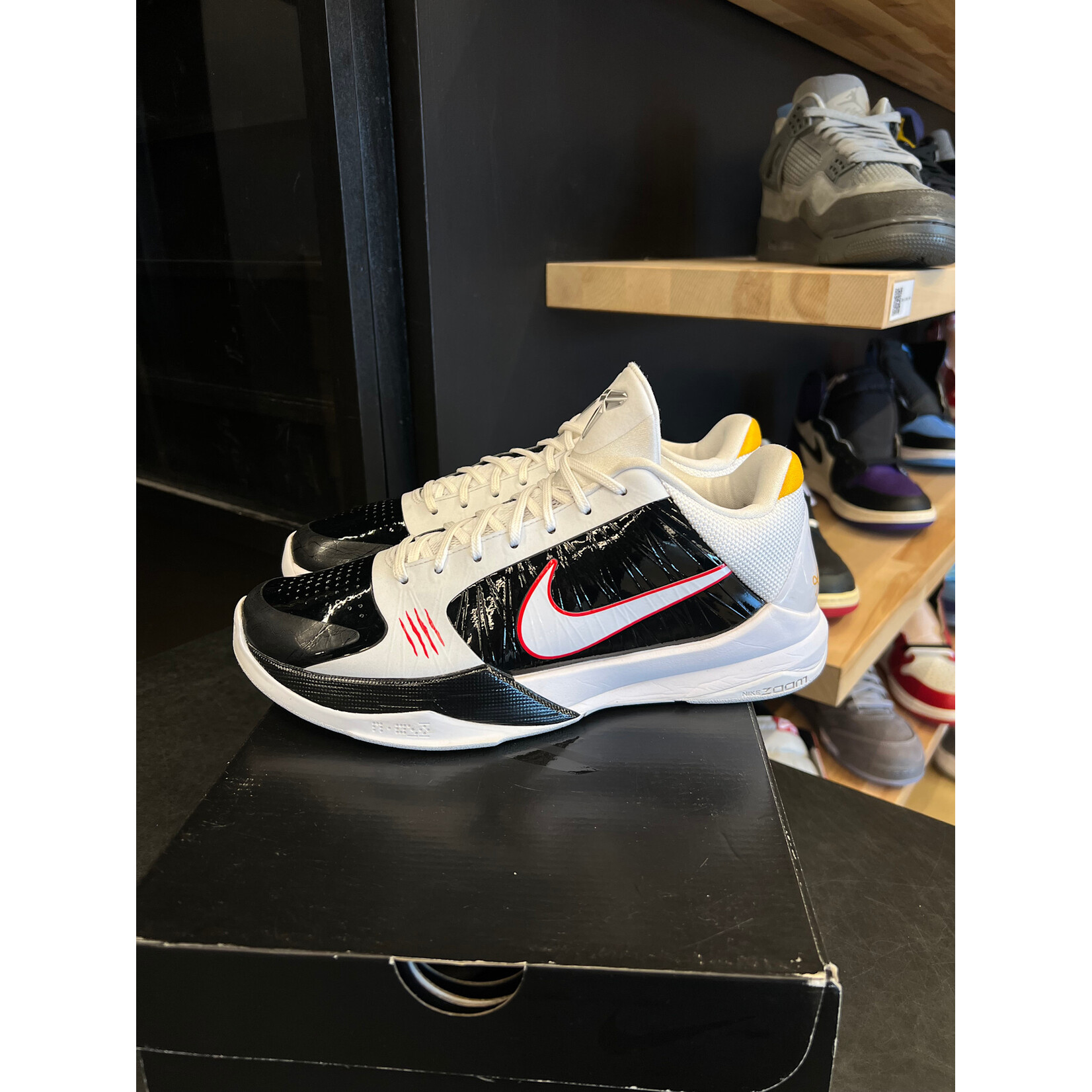 Nike Nike Kobe 5 Protro Bruce Lee Alternate Size 9, PREOWNED