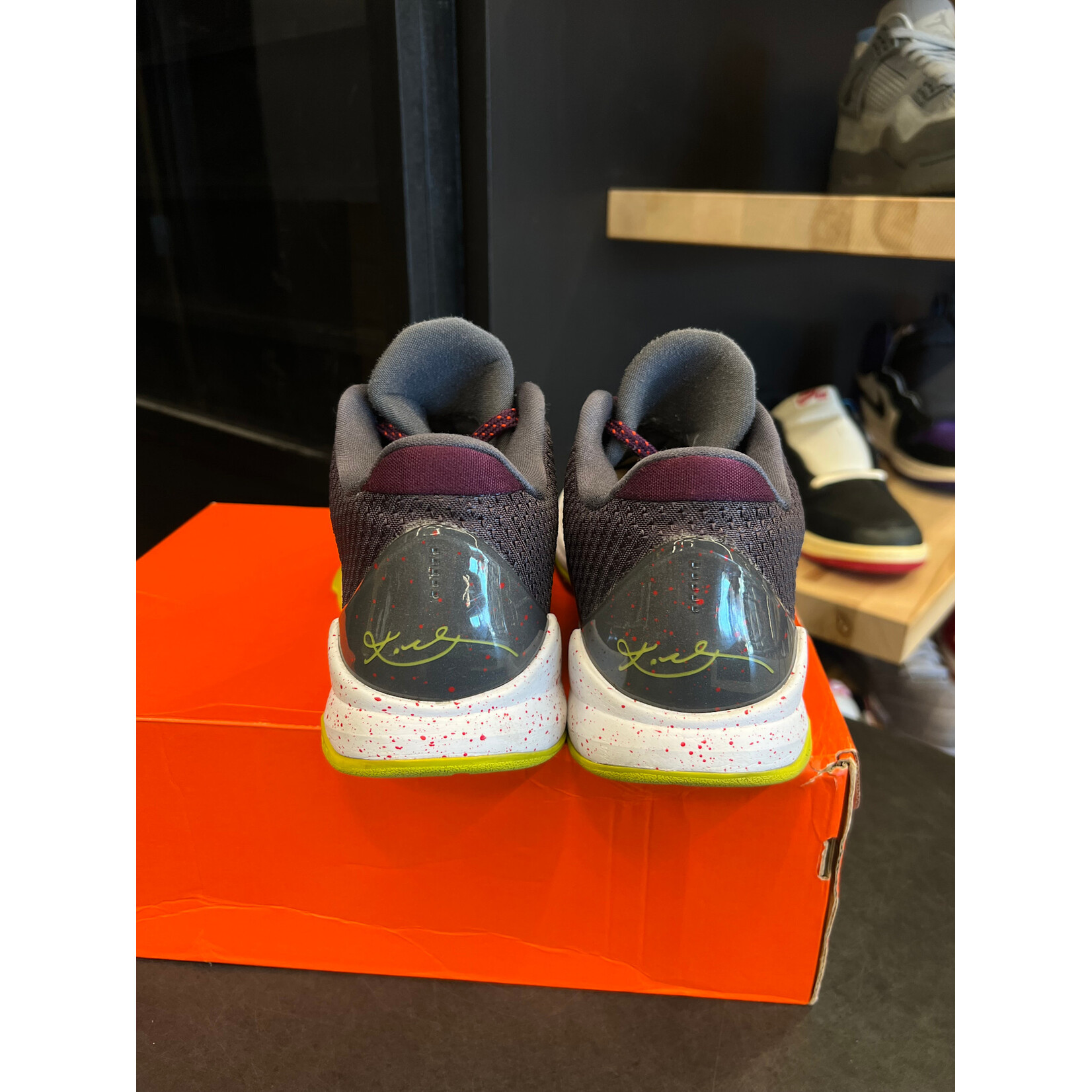 Nike Nike Kobe 5 Joker (Chaos) Size 9, PREOWNED