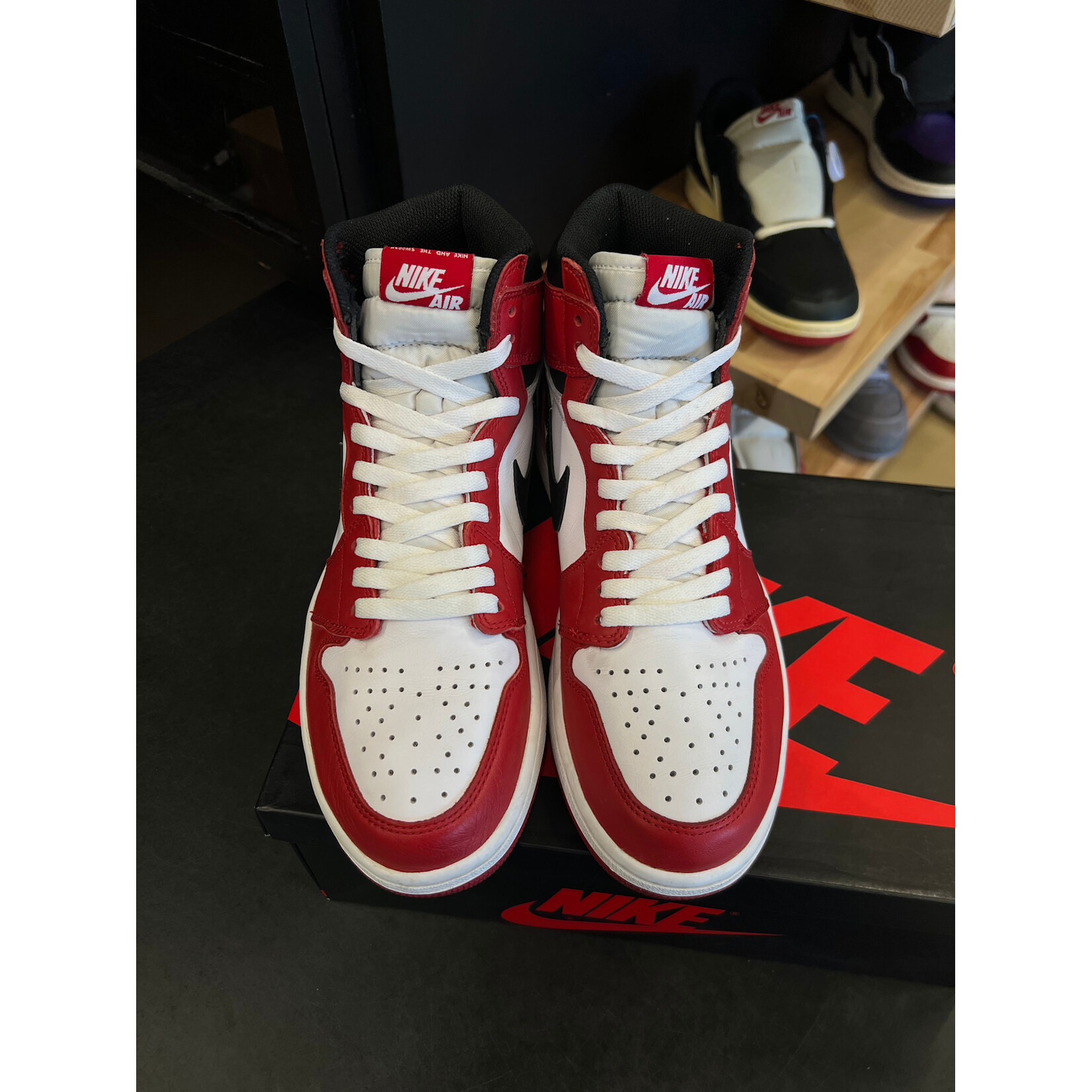 Jordan Jordan 1 Retro Chicago (2015) Size 9, PREOWNED