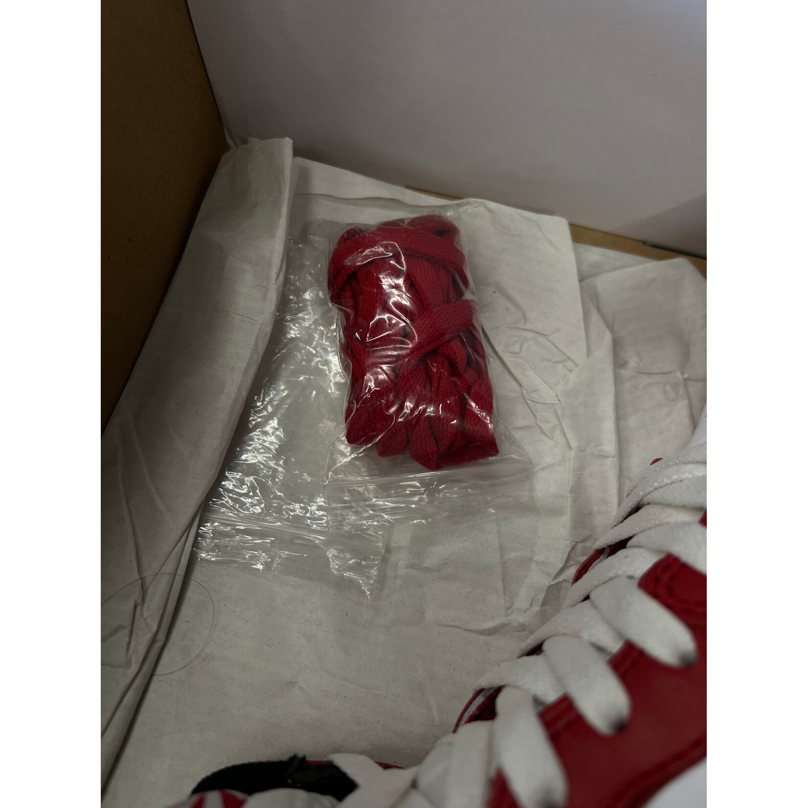 Jordan Jordan 1 Retro Chicago (2015) Size 9, PREOWNED
