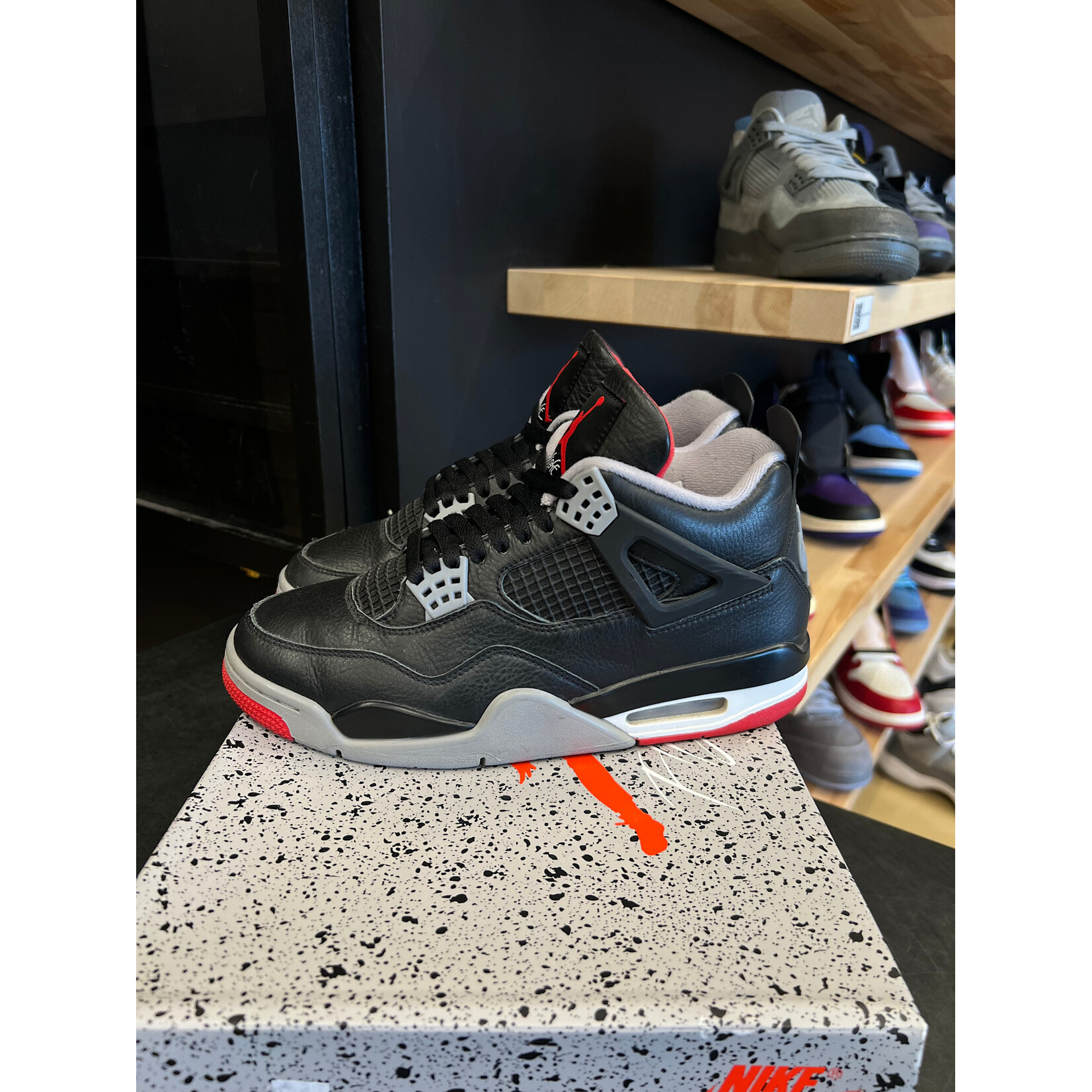 Jordan Jordan 4 Retro Bred Reimagined Size 8, PREOWNED